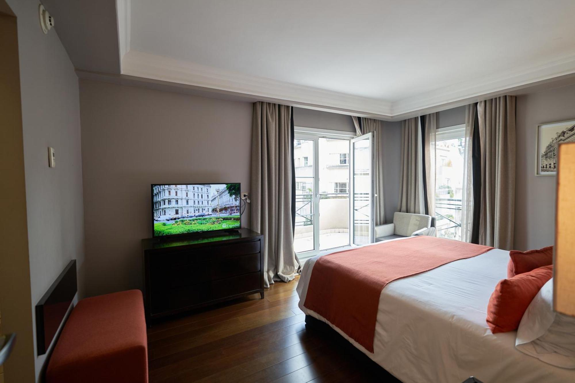 Hotel Carles 4*