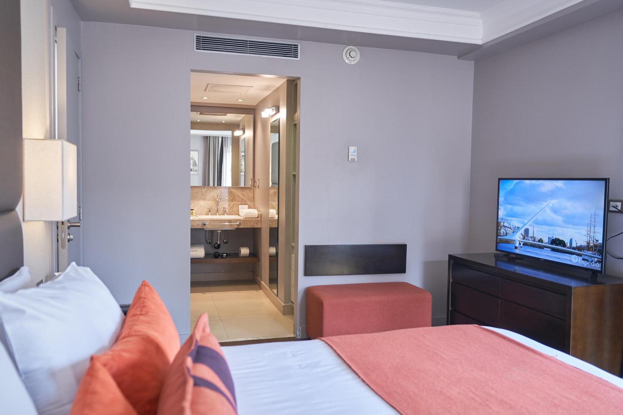 Hotel Carles 4*