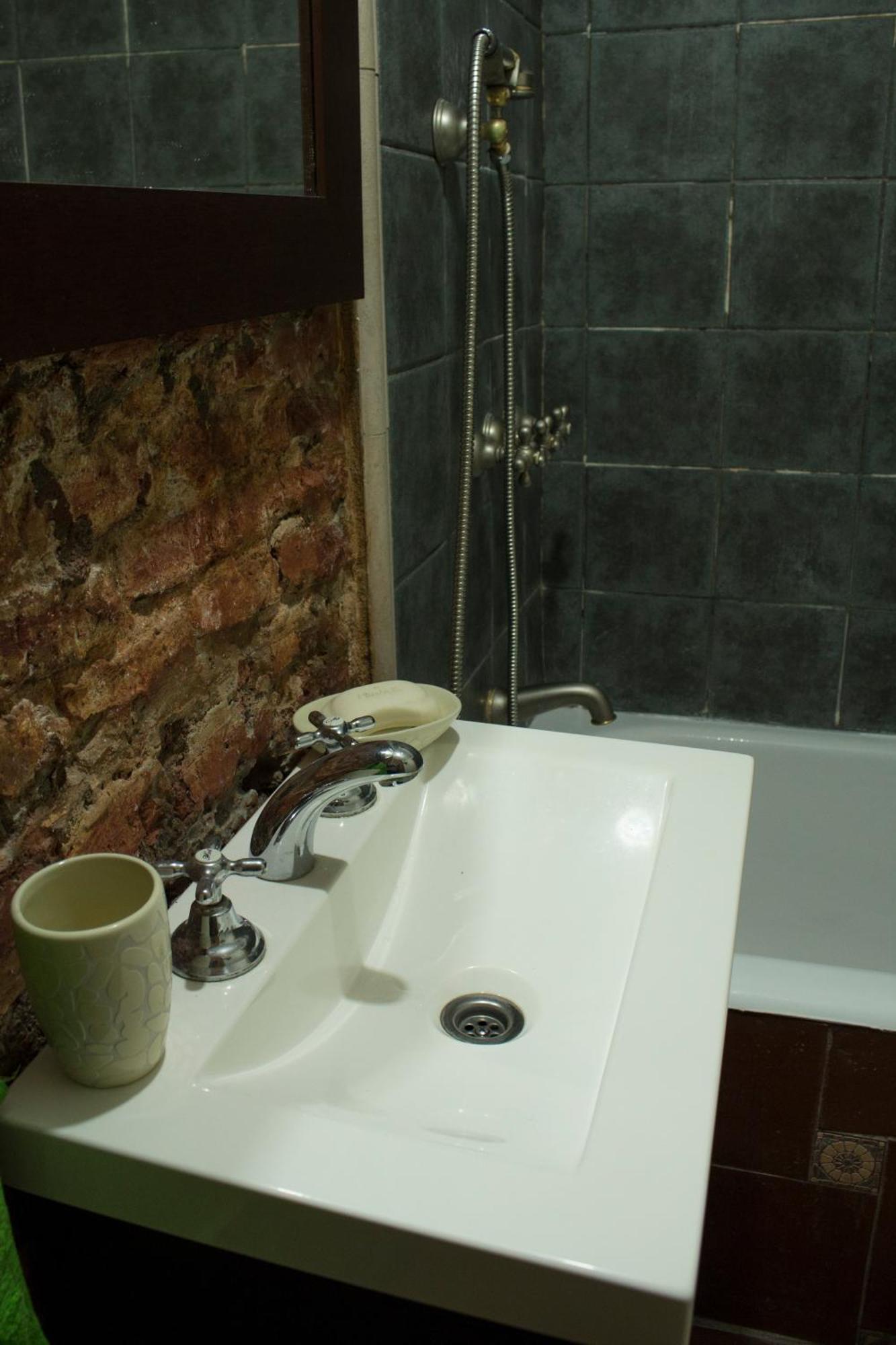 Apartamento Loft Antiguo Sobre Av De Mayo