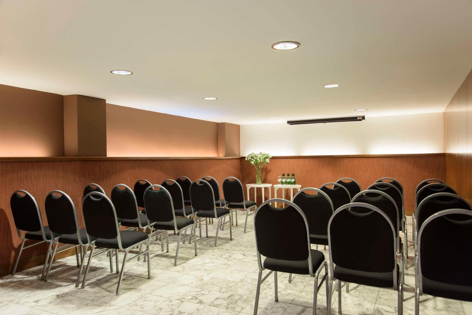 Hotel Nh Latino 4*