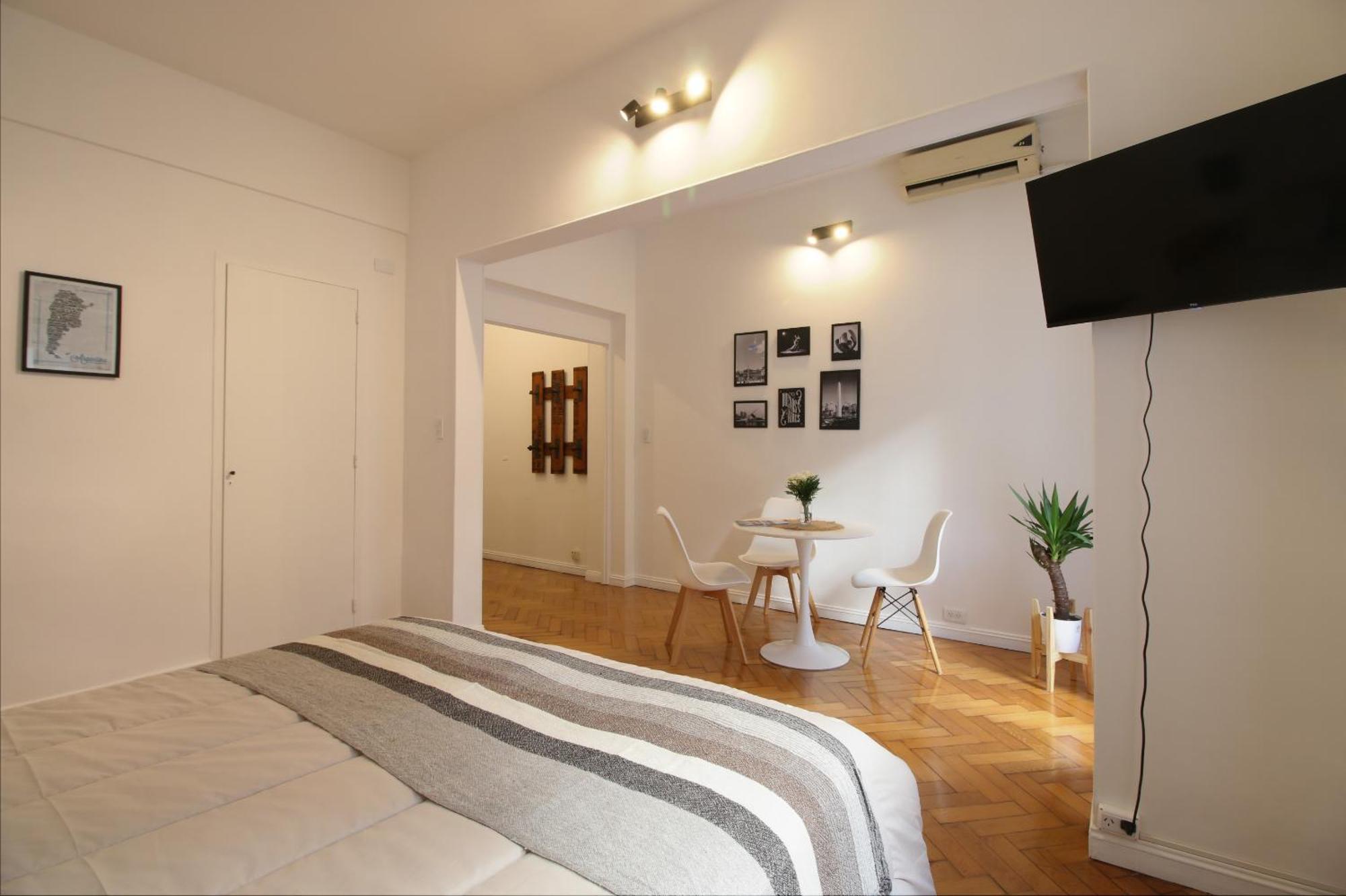 Paris In Apartment *