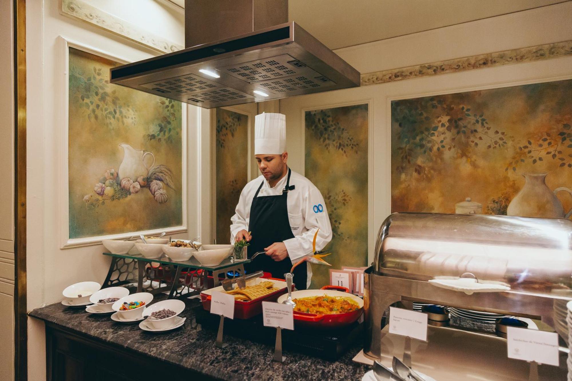 Intercontinental By Ihg 5*