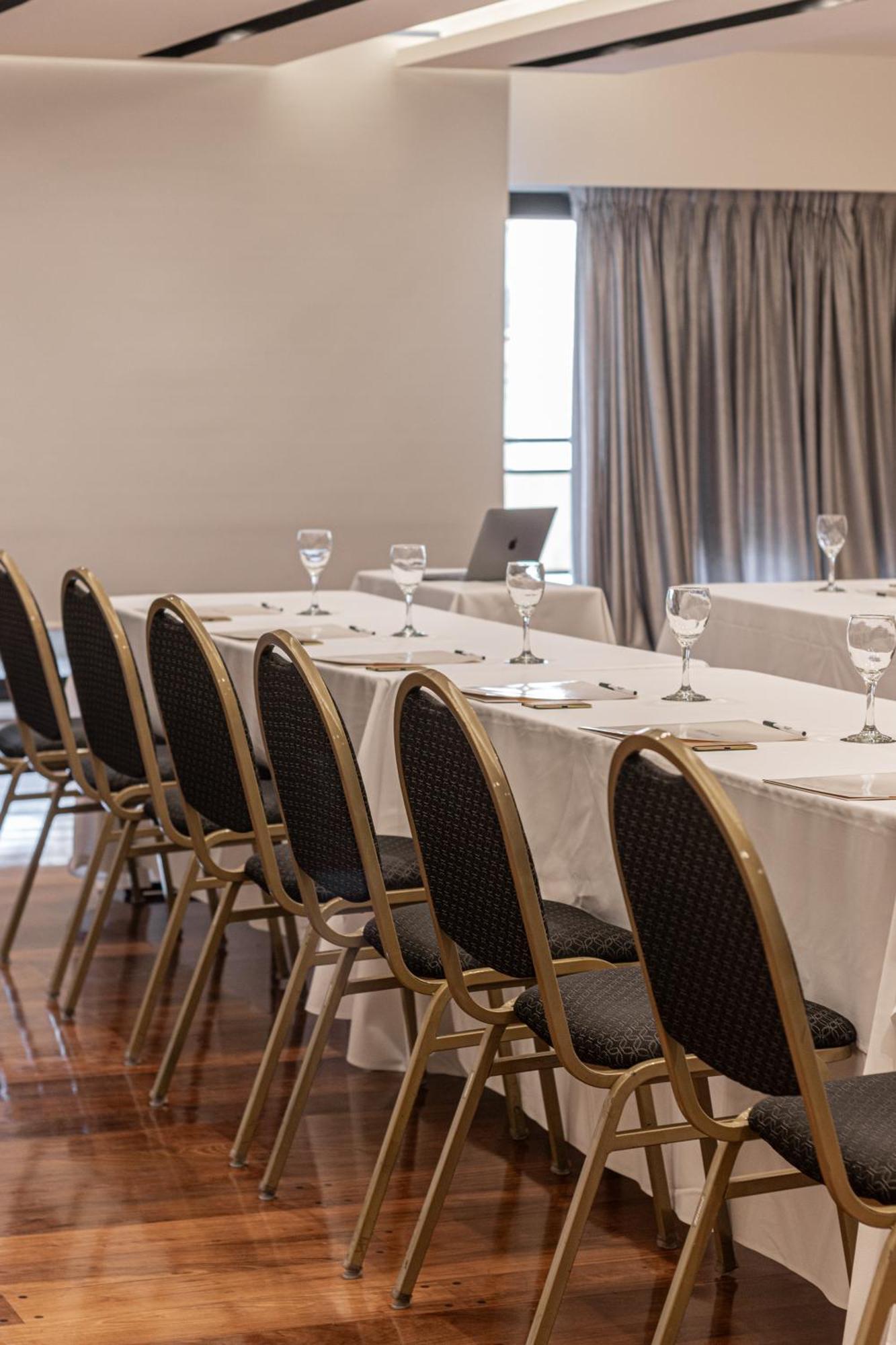 Feir's Park & Rooftop Hotel 5*
