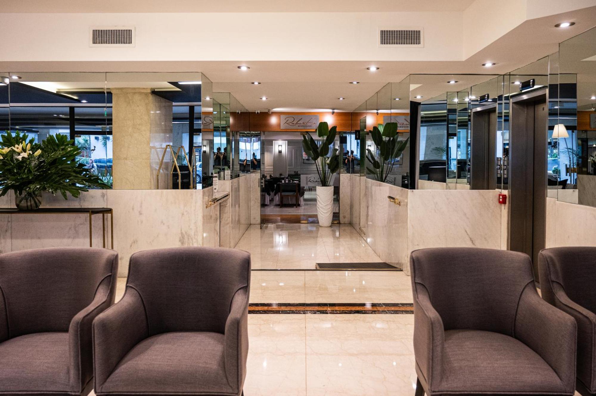 Feir's Park & Rooftop Hotel