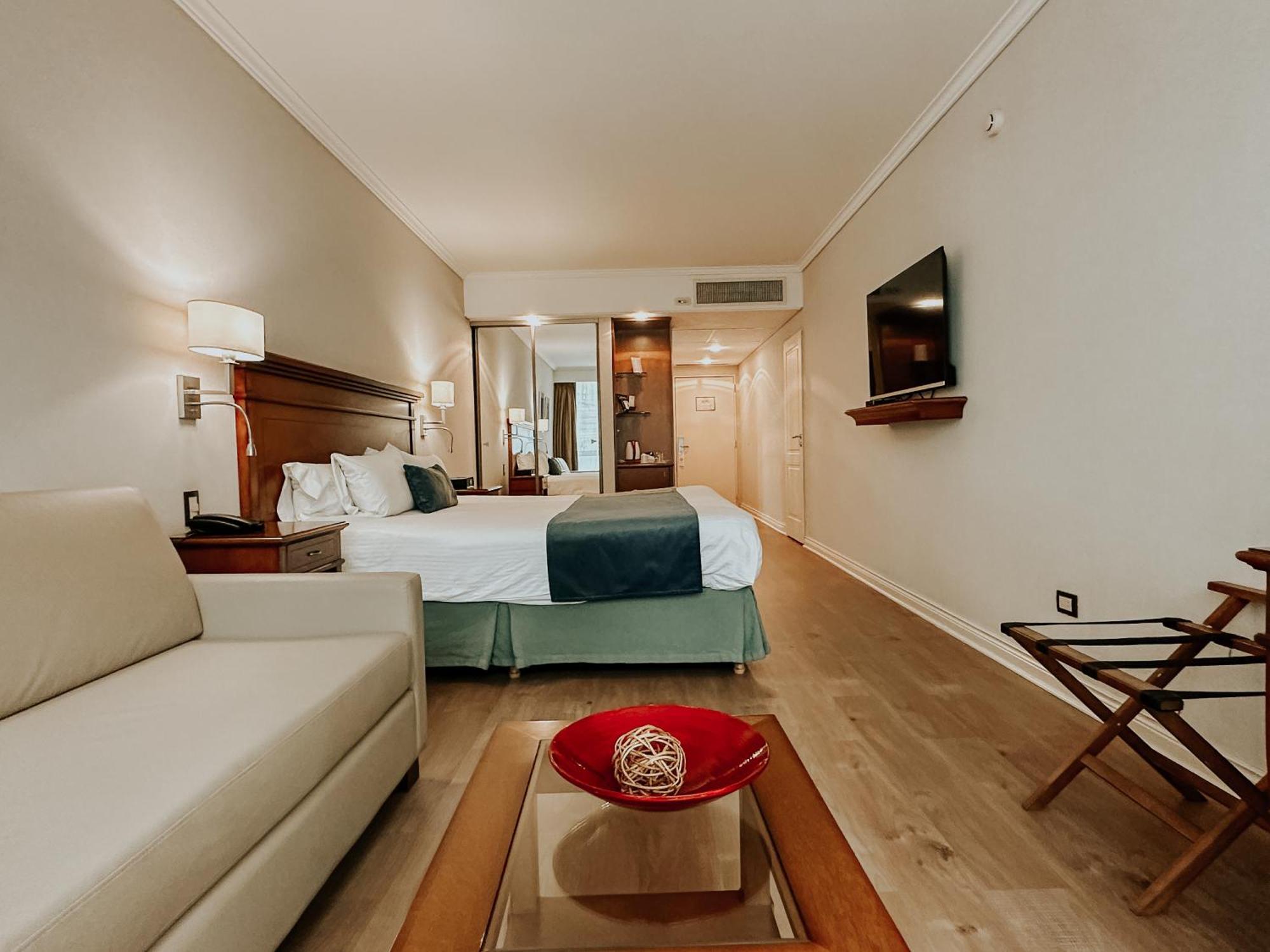 Blank Recoleta Hotel 4*