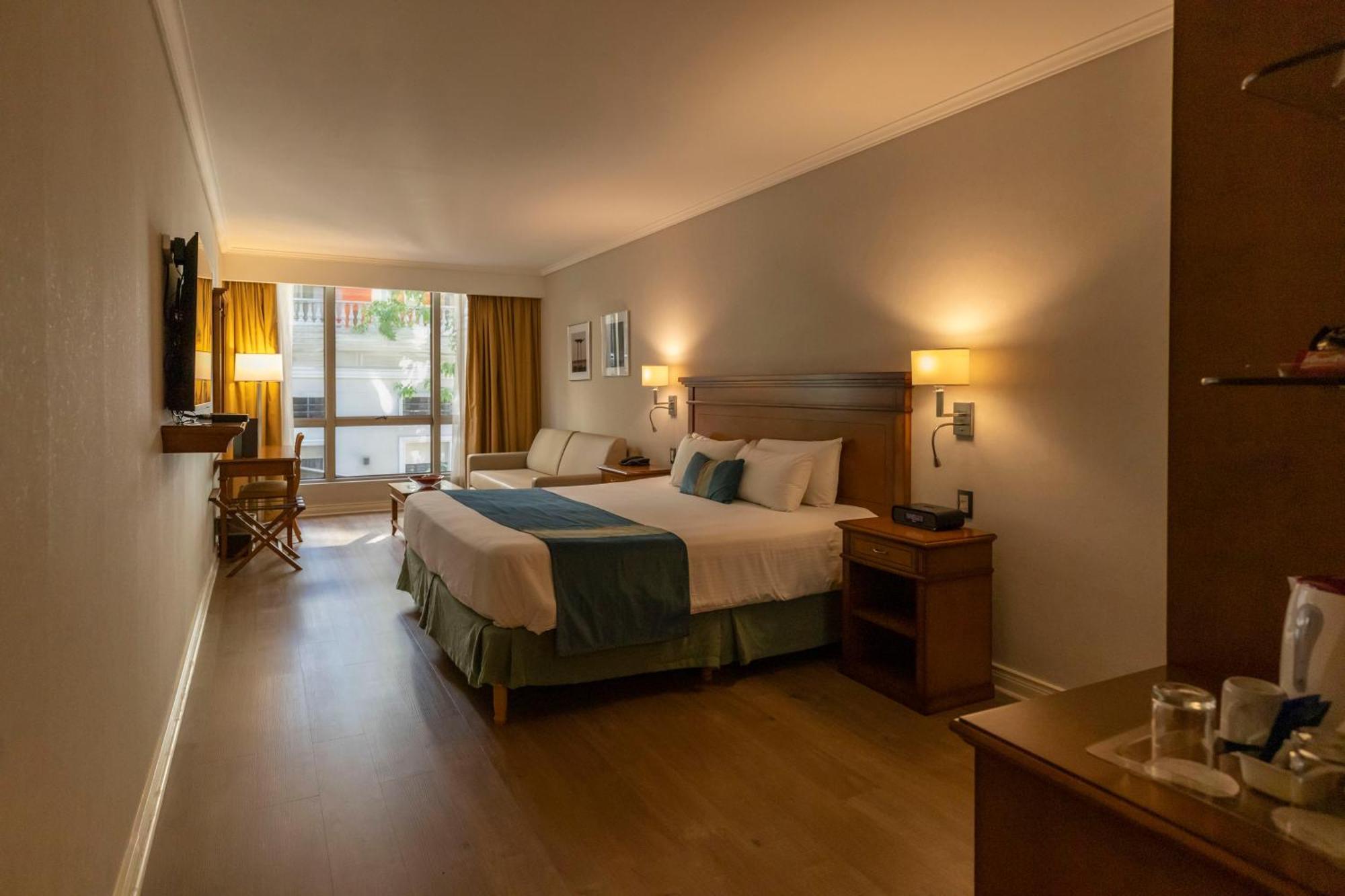 Blank Recoleta 4*