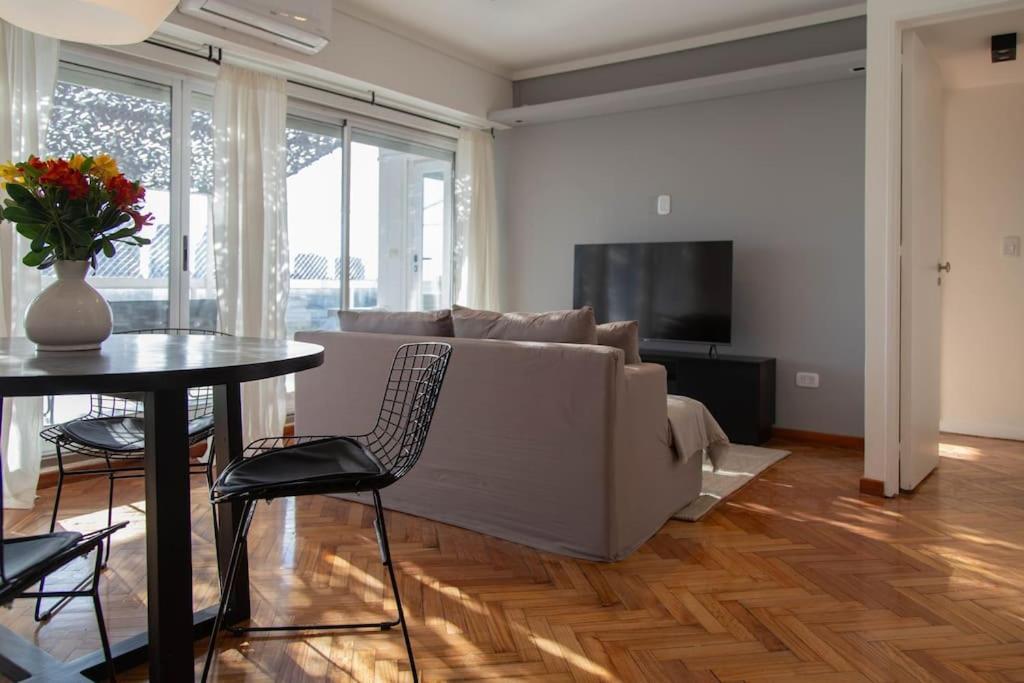 Apartment Lila Luminous