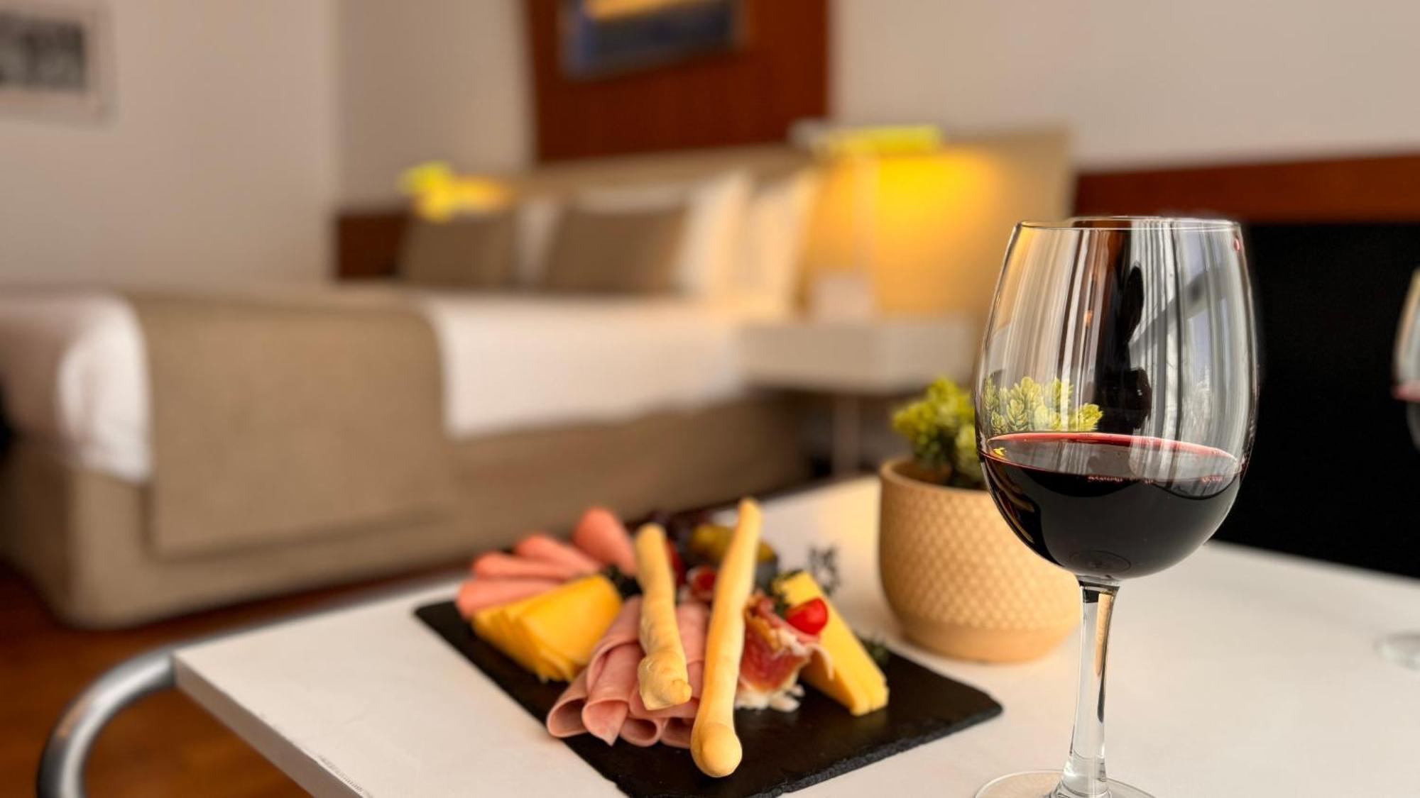 Hotel Design 4*