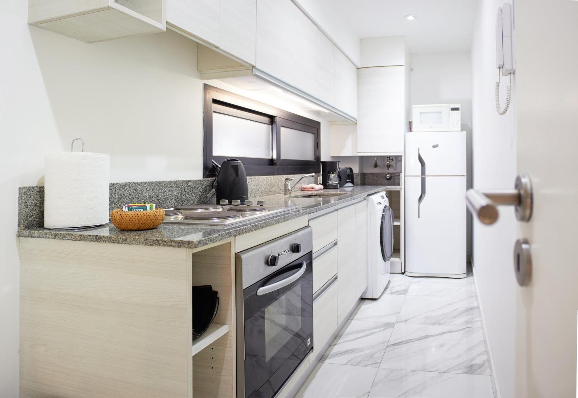 Monroe Apartment