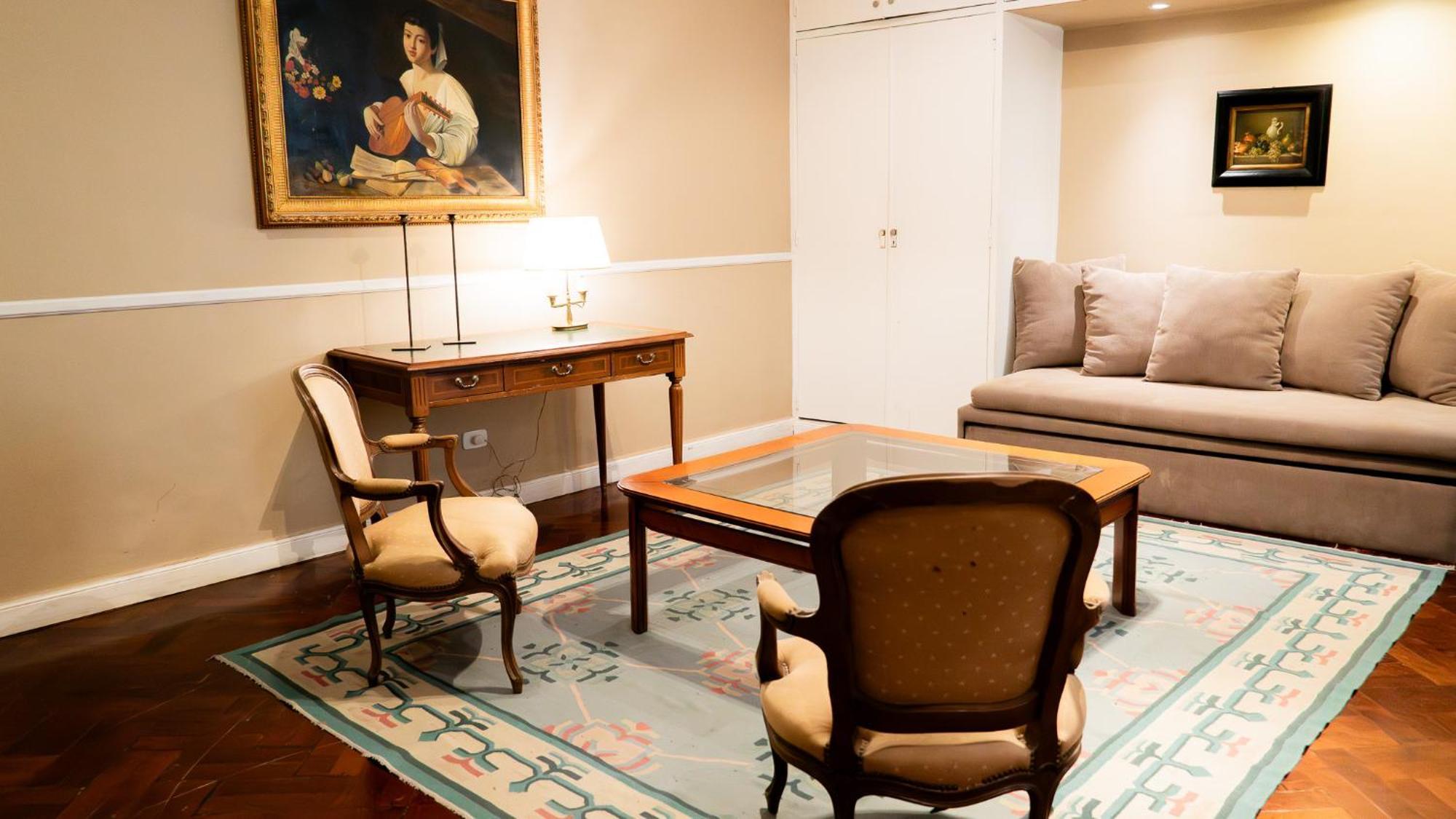 Departamentos De Diseno Clasico En El Centro Historico Buenos Aires