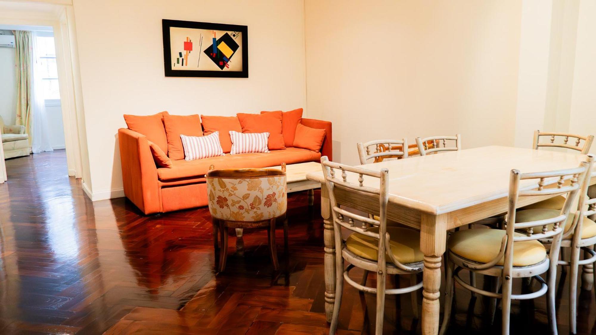 Departamentos De Diseno Clasico En El Centro Historico * Buenos Aires