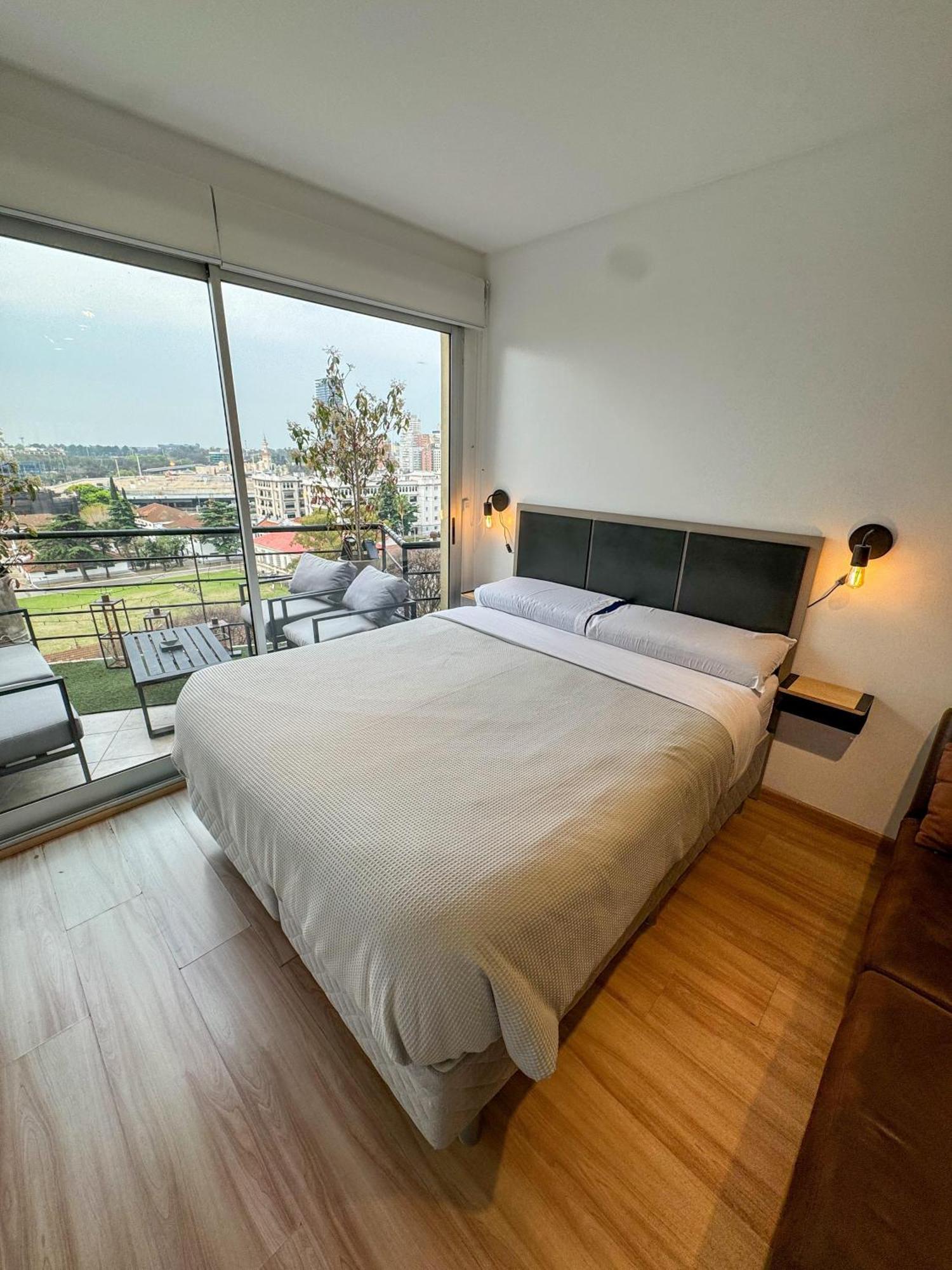 Foster Studio Pacifico Apartment *