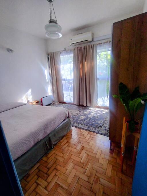 Completo En Coghlan Apartment *