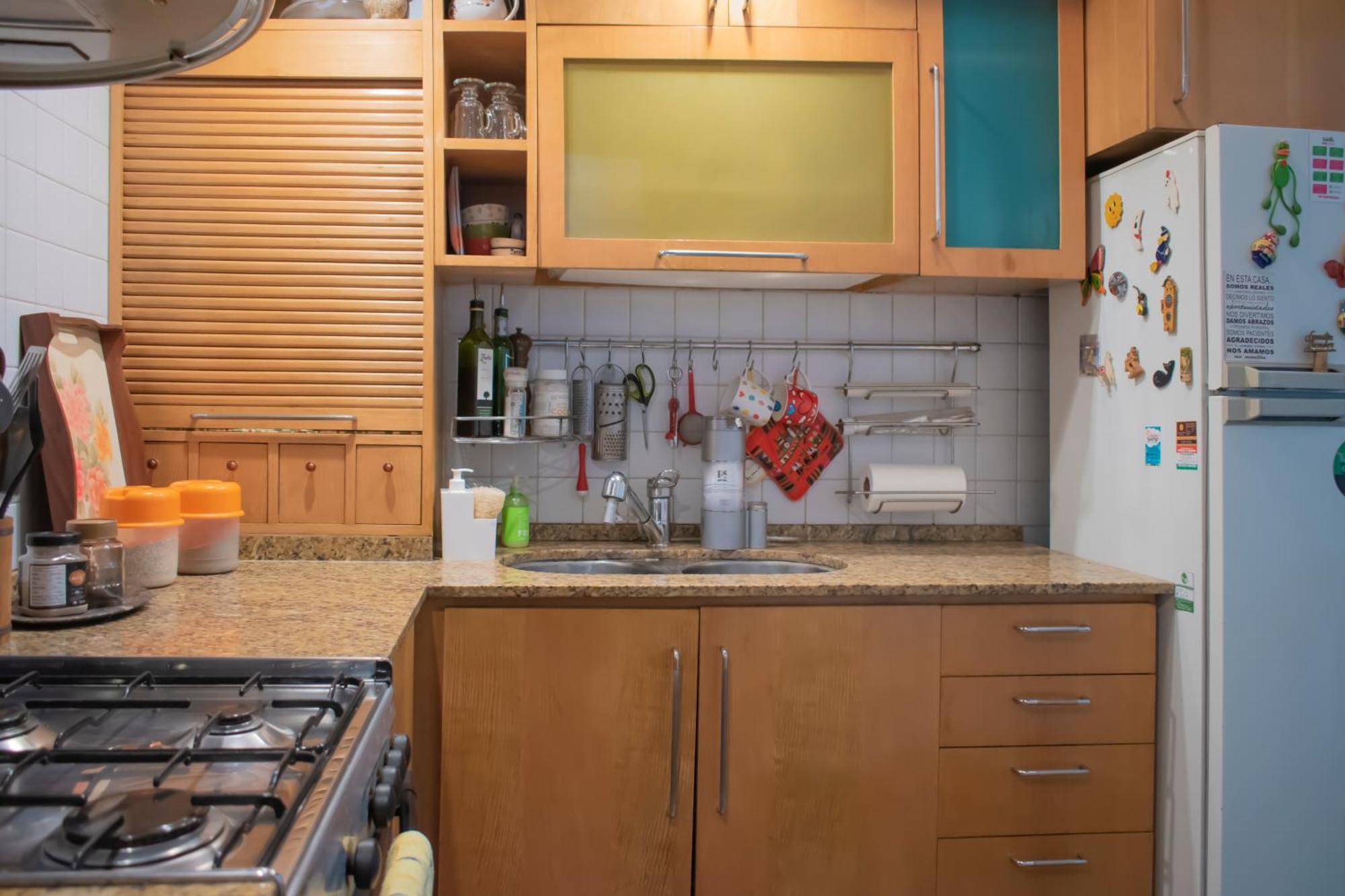 Beautiful And Colorful In Palermo Apartment