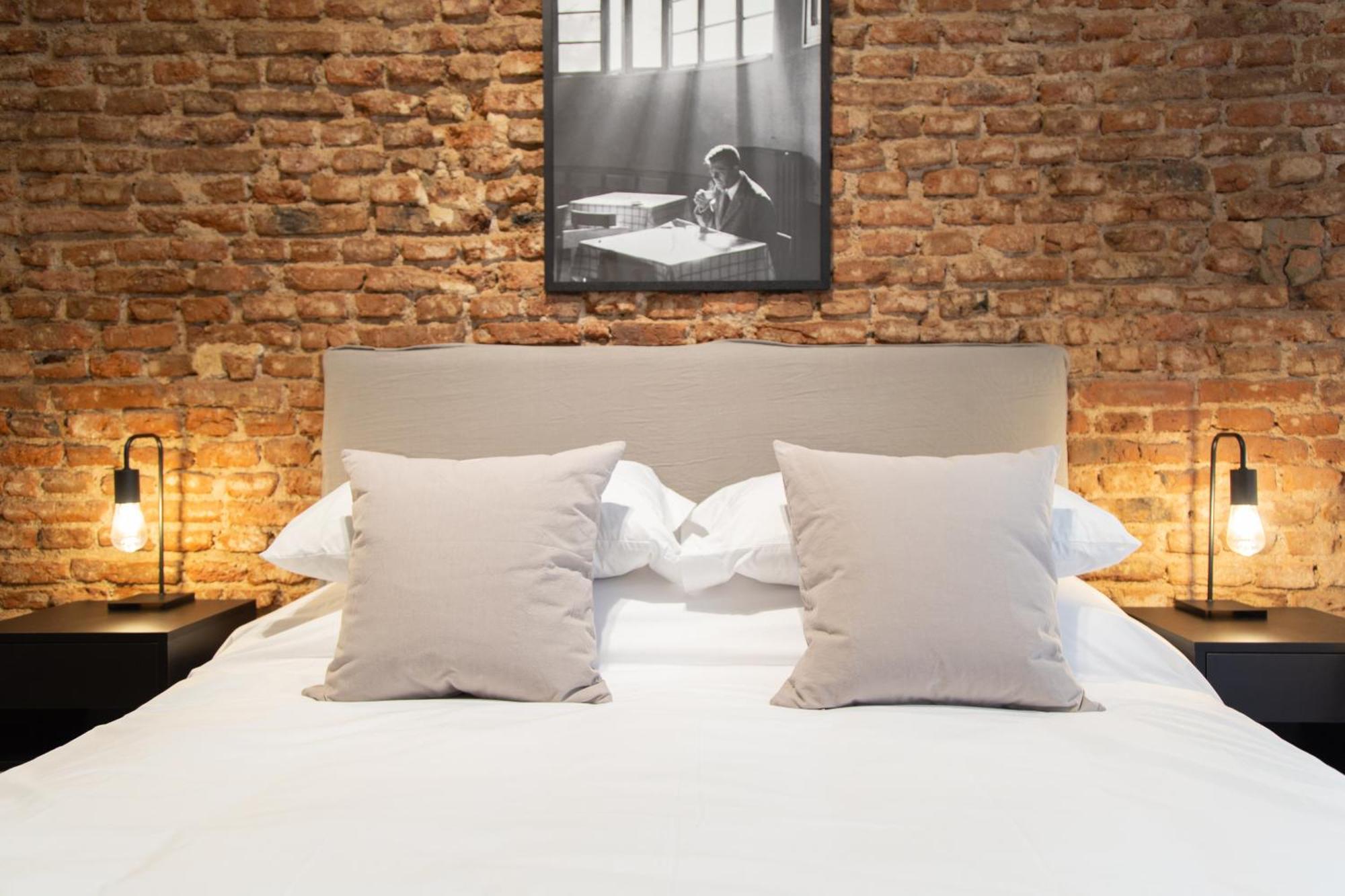 Loft Style Beautiful Studio Apartment