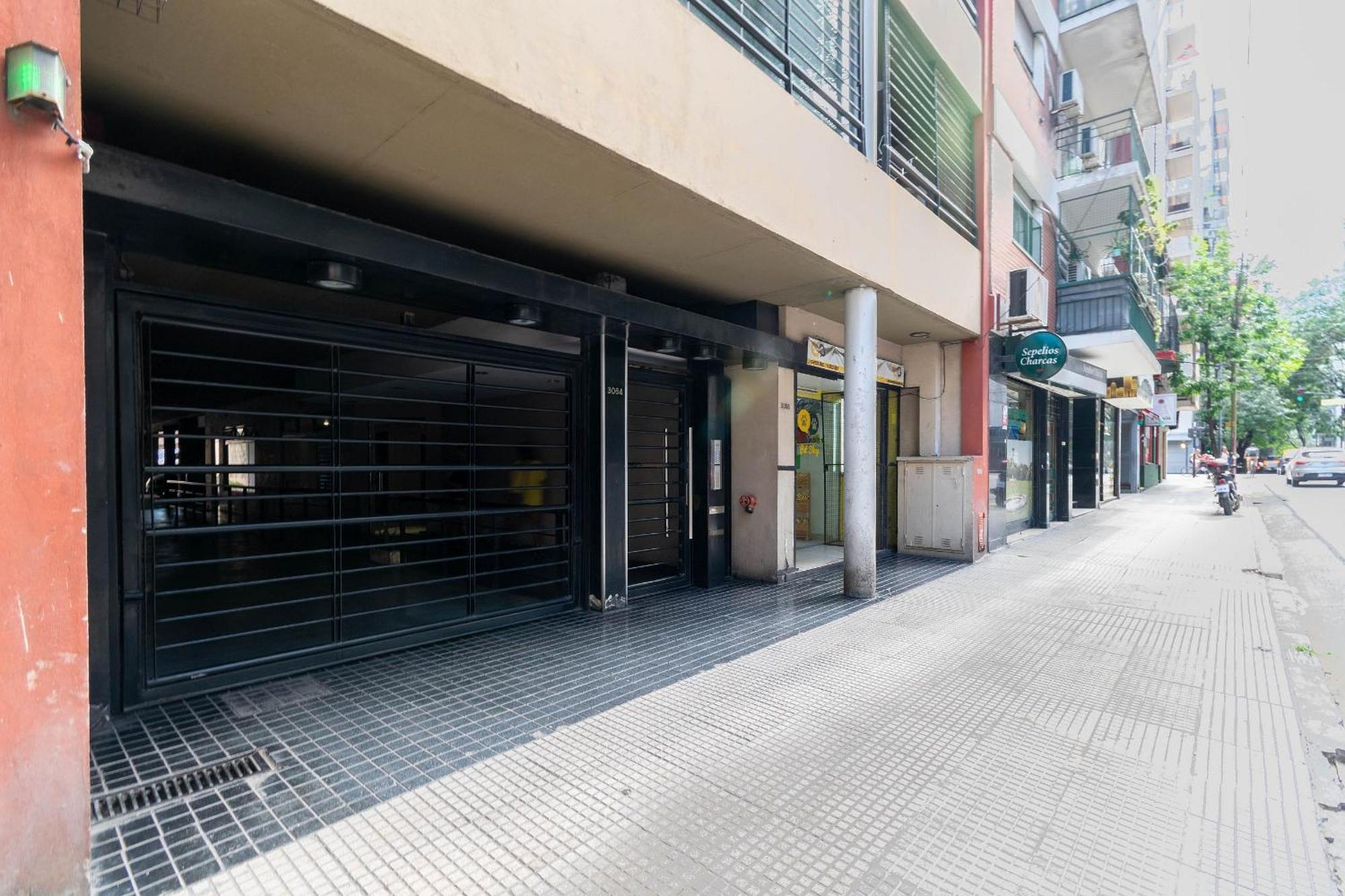 Espacioso Departamento Con Cochera En Recoleta Apartment *