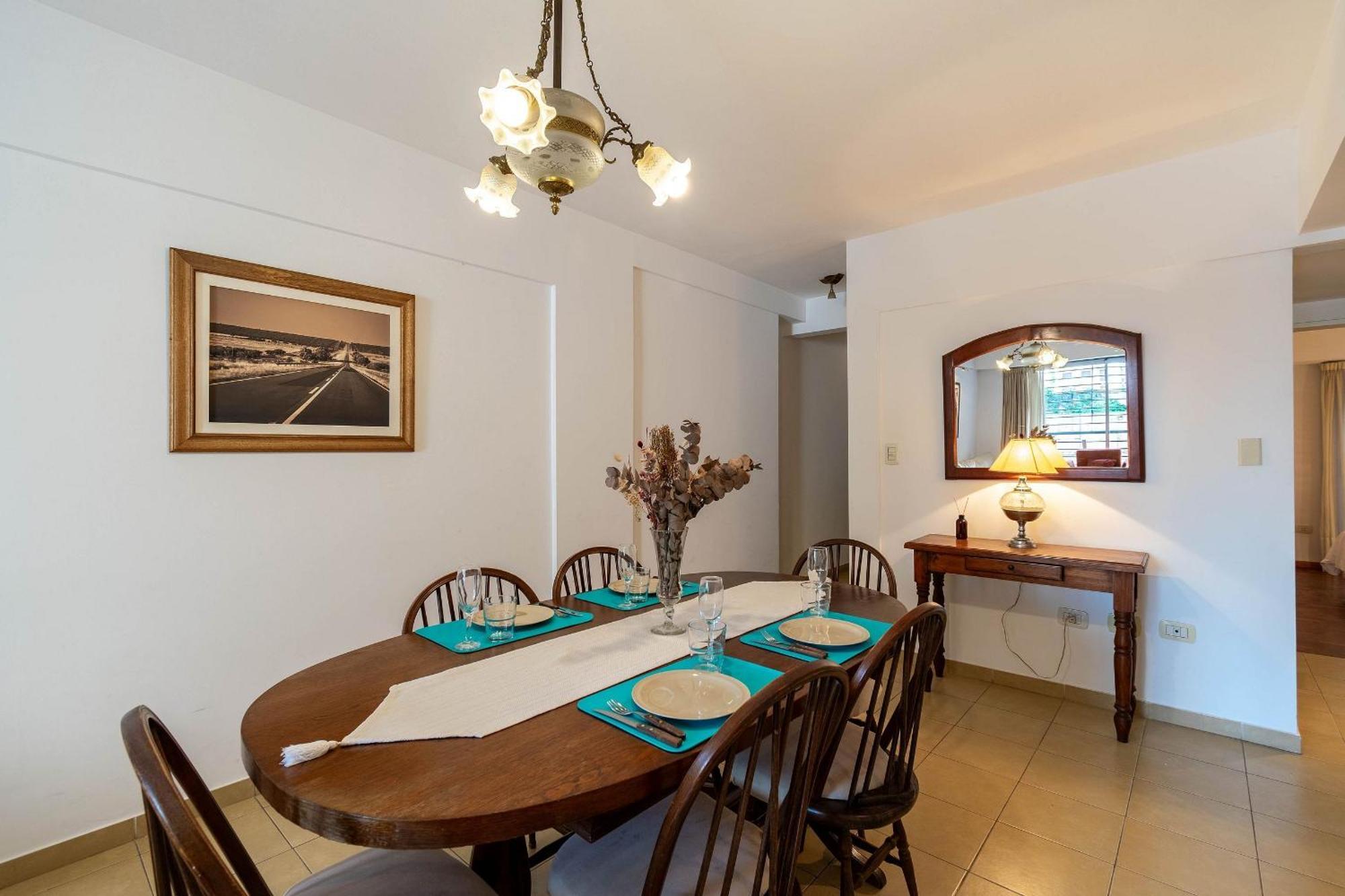 Espacioso Departamento Con Cochera En Recoleta Apartment Buenos Aires