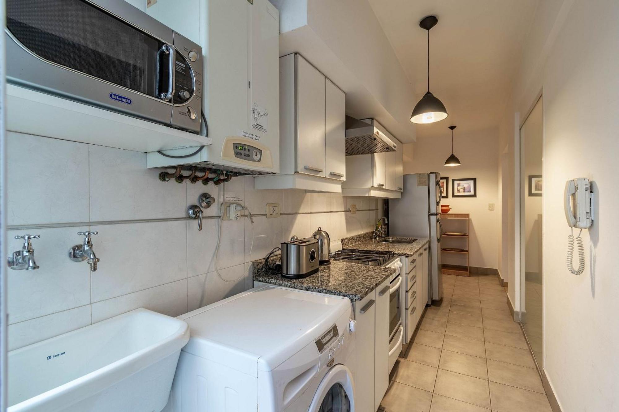 Espacioso Departamento Con Cochera En Recoleta Apartment *