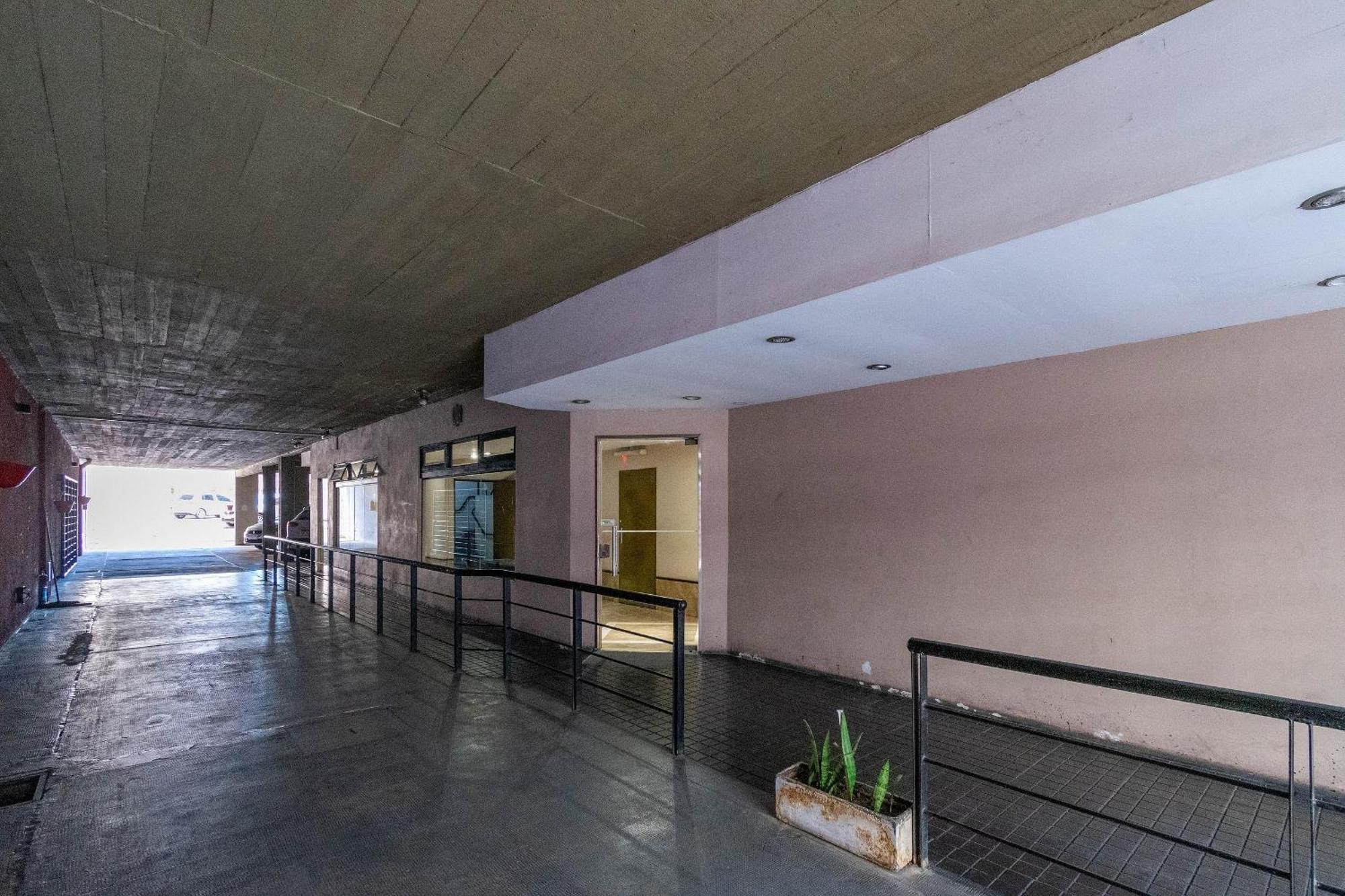 Espacioso Departamento Con Cochera En Recoleta Apartment Buenos Aires