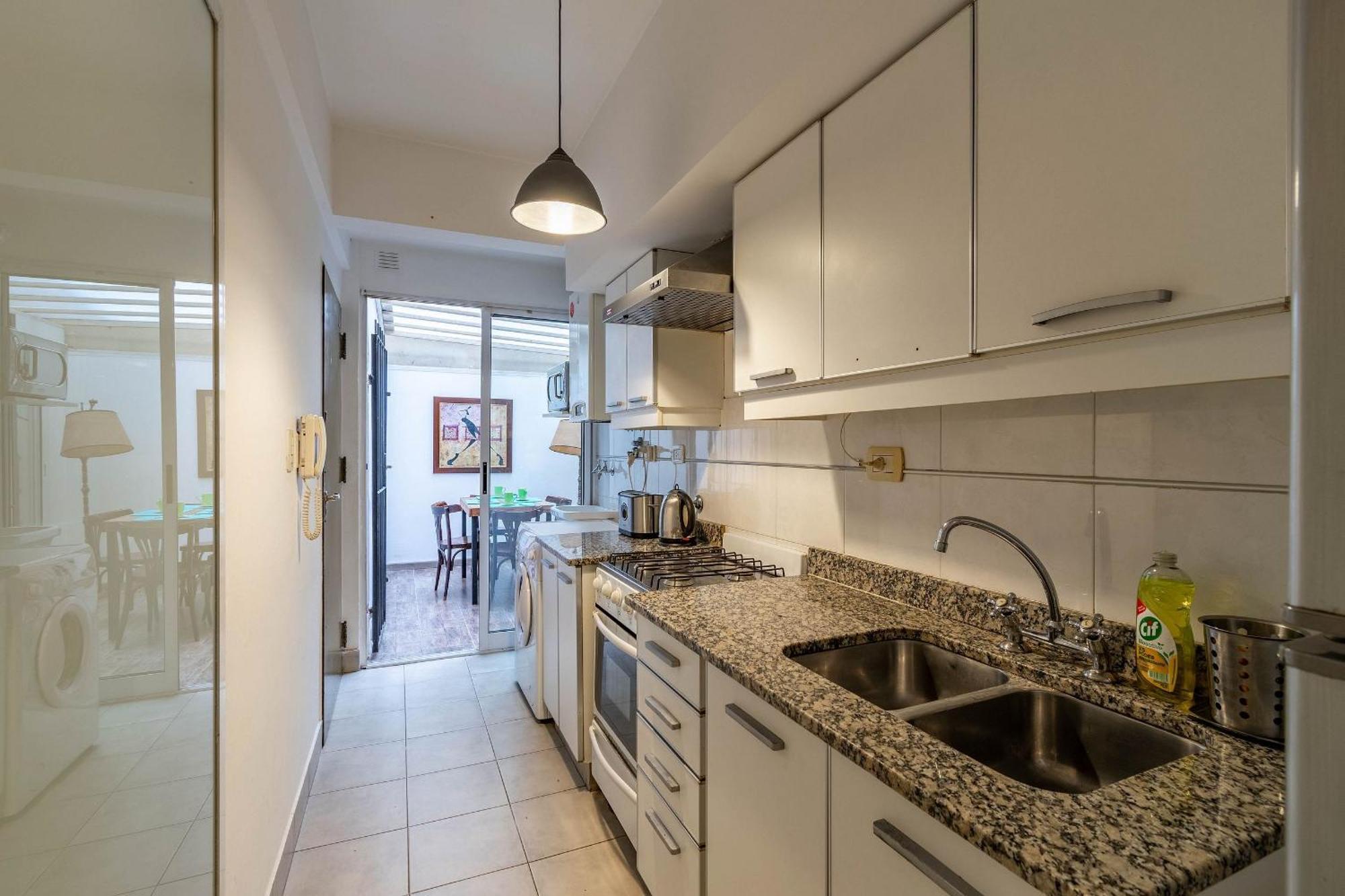Espacioso Departamento Con Cochera En Recoleta * Buenos Aires