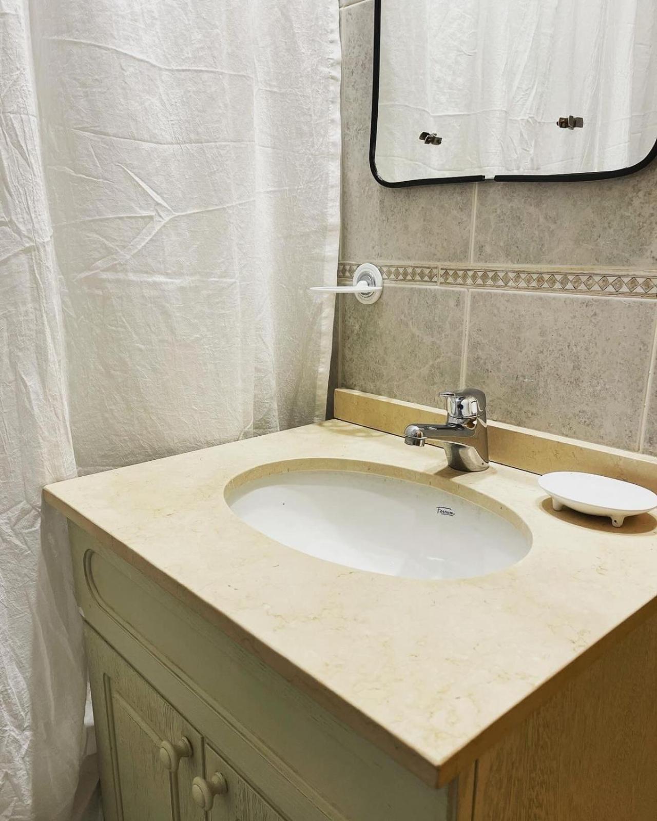 Apartment Comodo Ambiente Con Balcon En Recoleta *