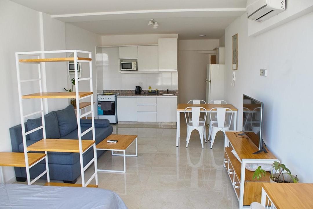 Apartment Departamento Amplio Piso Alto Balcon Muy Luminoso En San Telmo 93 Buenos Aires