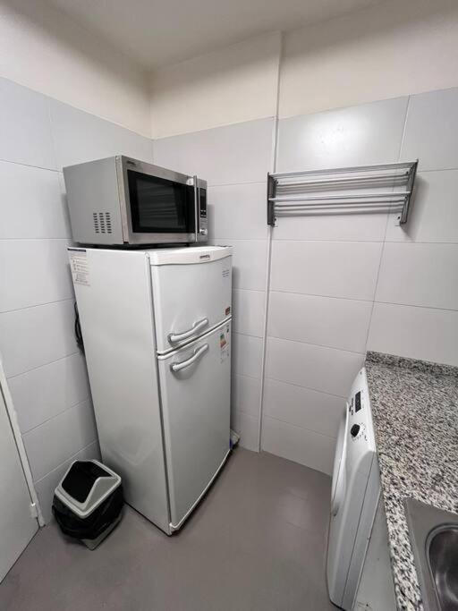 Apartment Modern And Cozy Apt, Wifi Hv, Spacious Kitchen