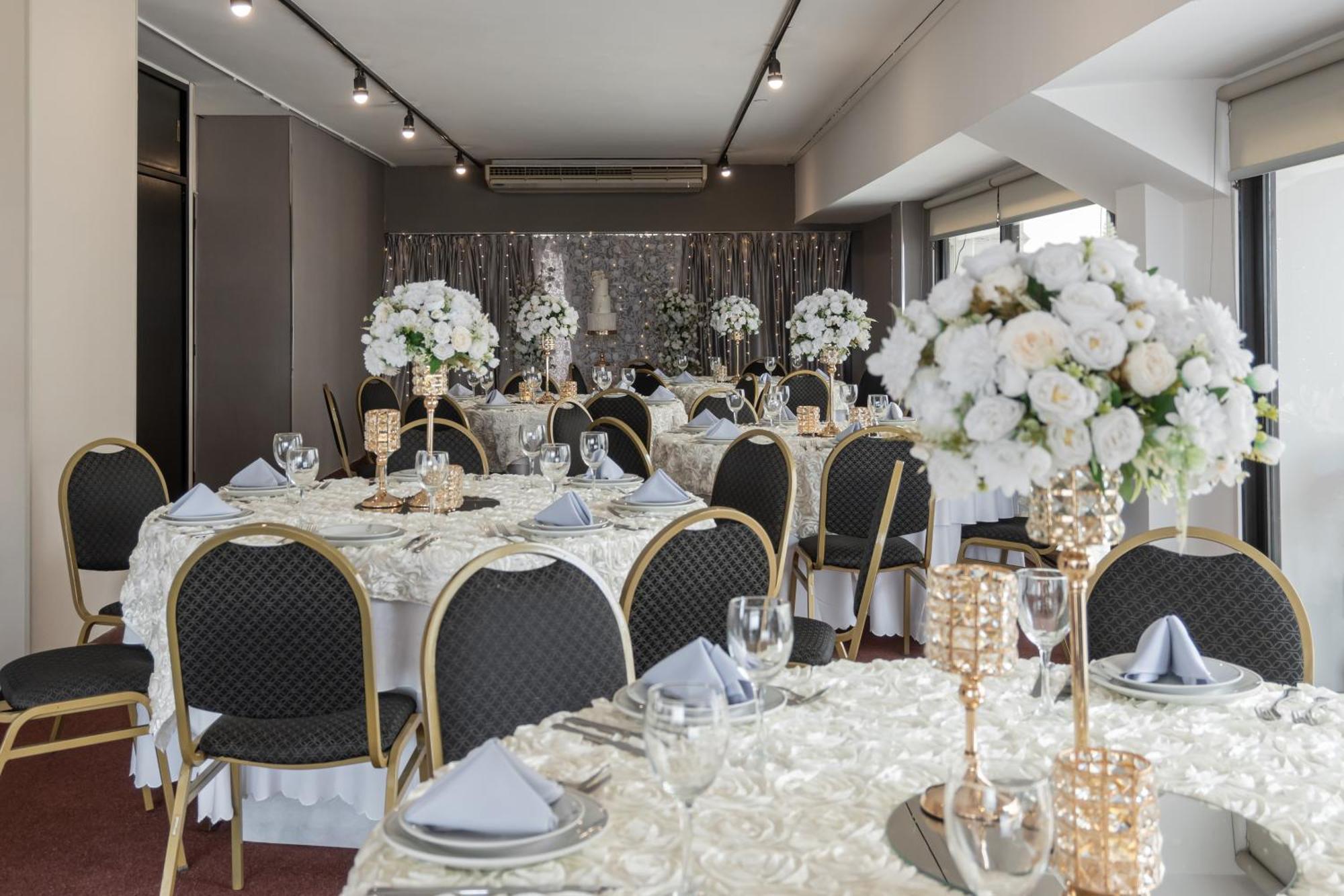 Hotel Feir's Park & Rooftop 5*