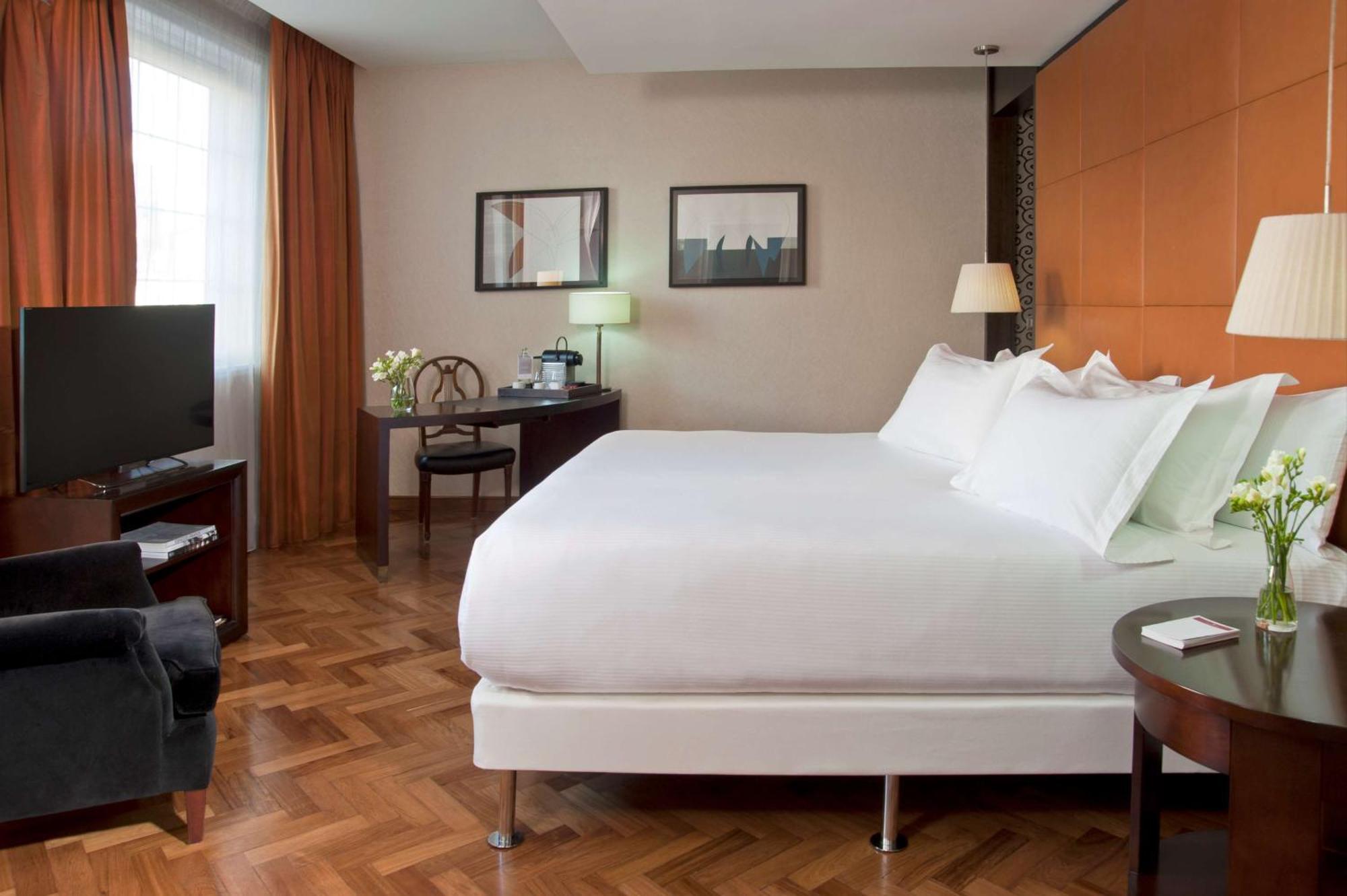 Nh Collection Lancaster Hotel 4*
