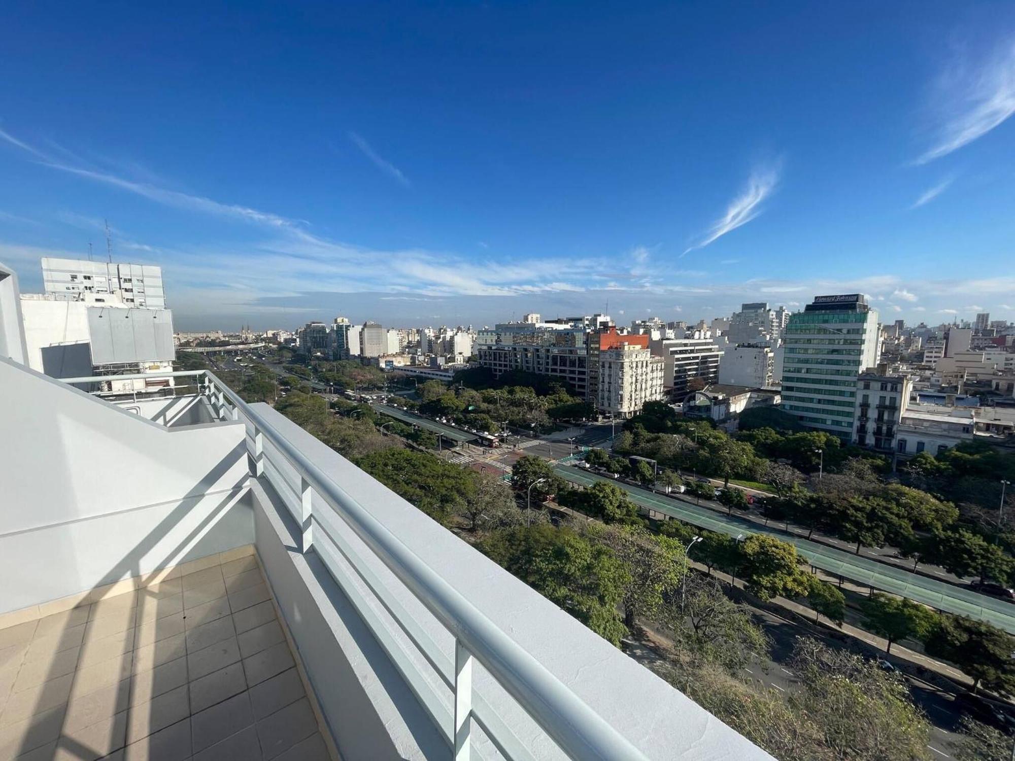 On 13th Floor Above 9 De Julio Avenue Apartamento
