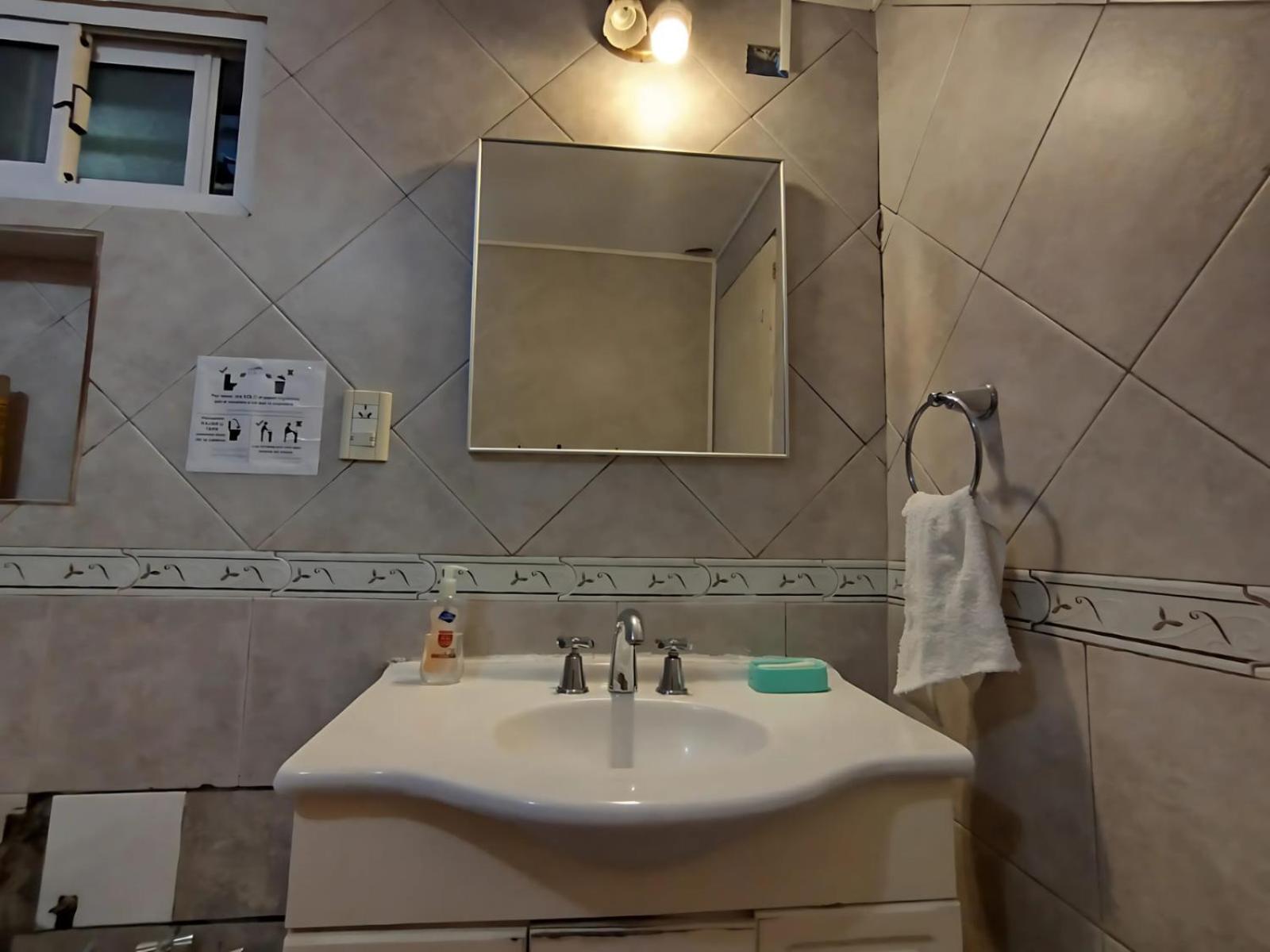 Homestay Habitacion Minimalista 2 *