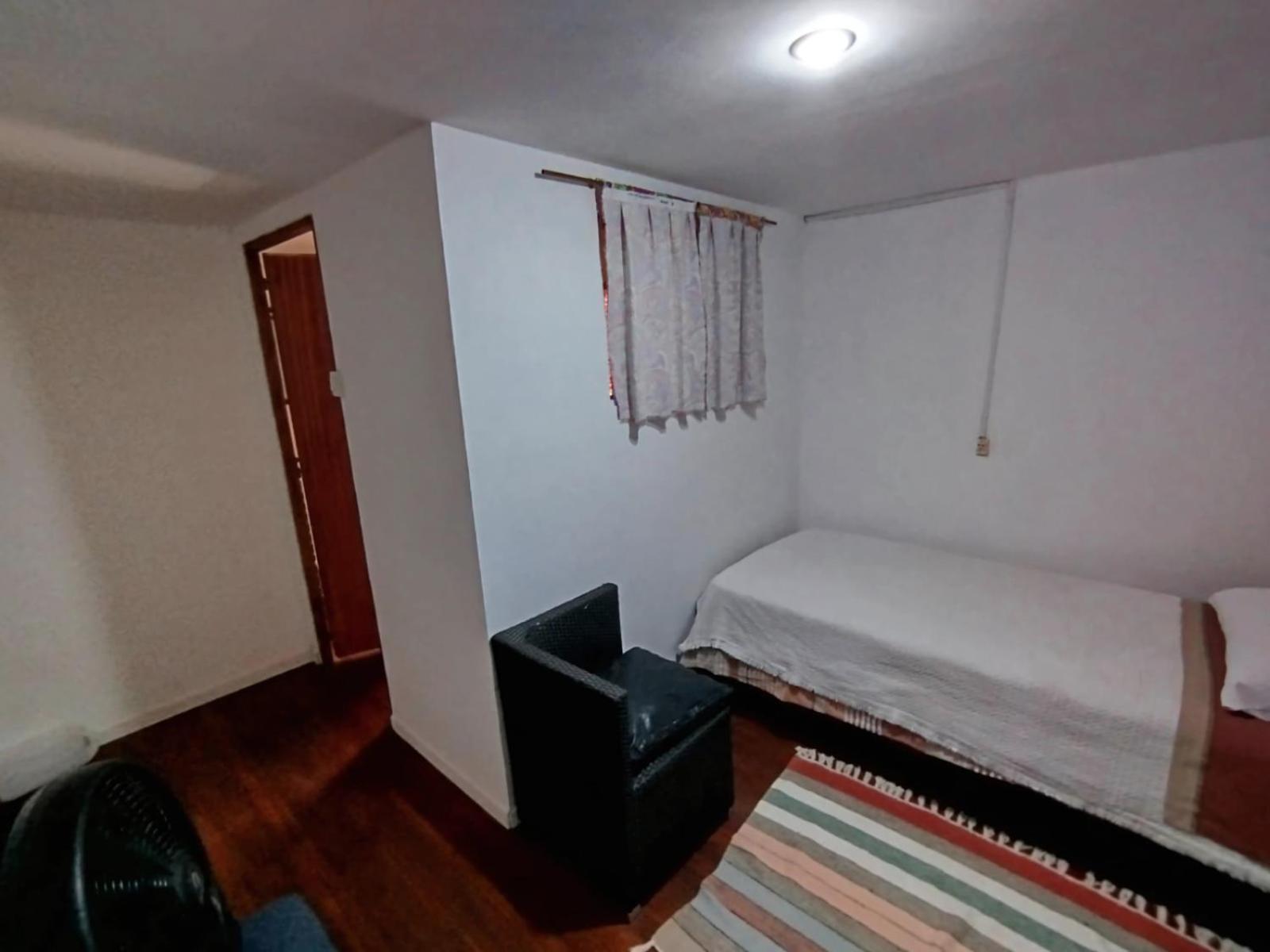 Habitacion Minimalista 2 Homestay *