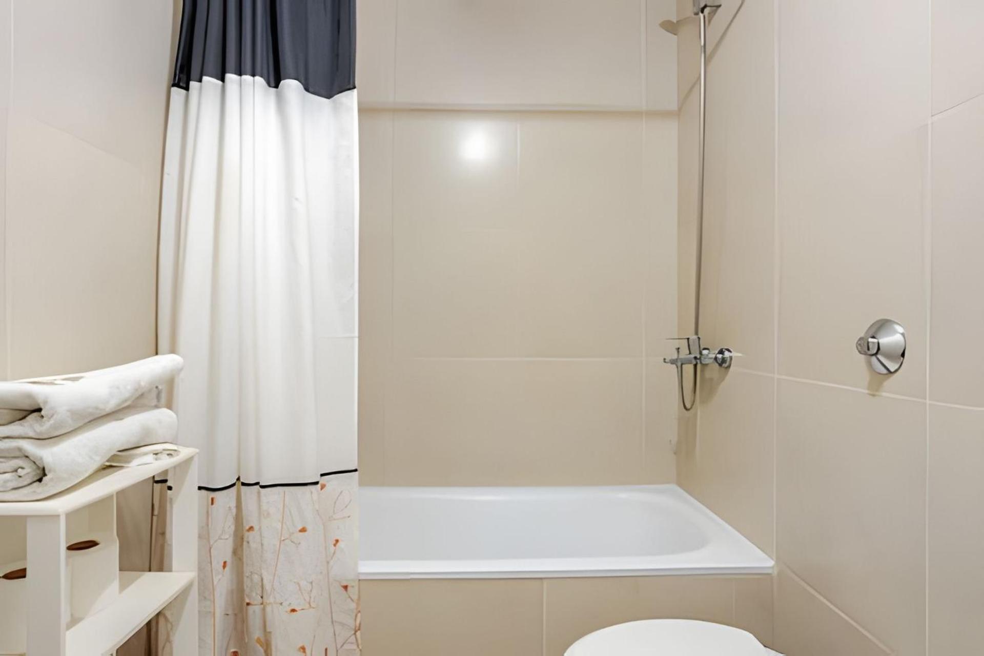 Mitre 1444 Apartment