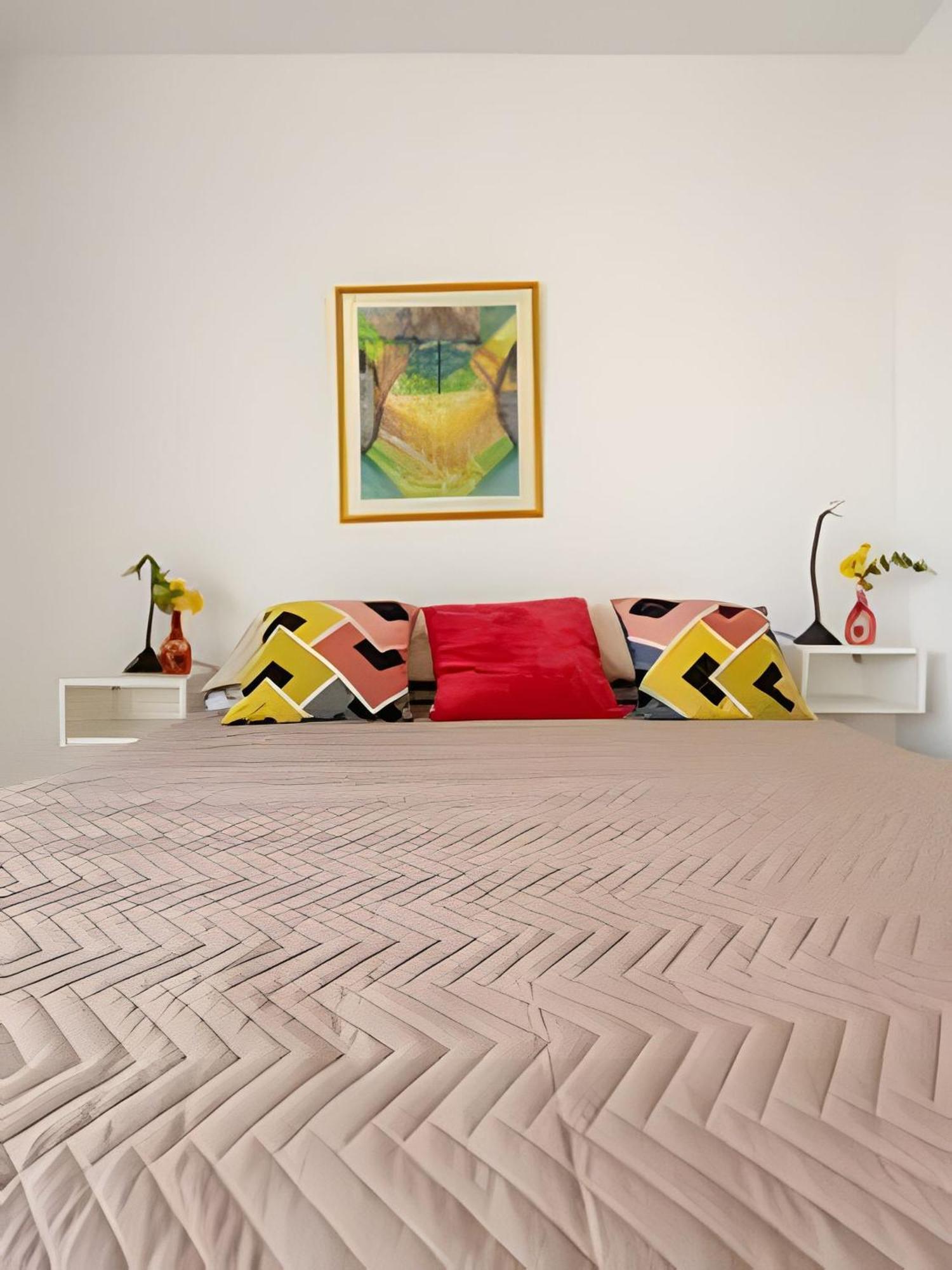 Mitre 1444 Apartment *