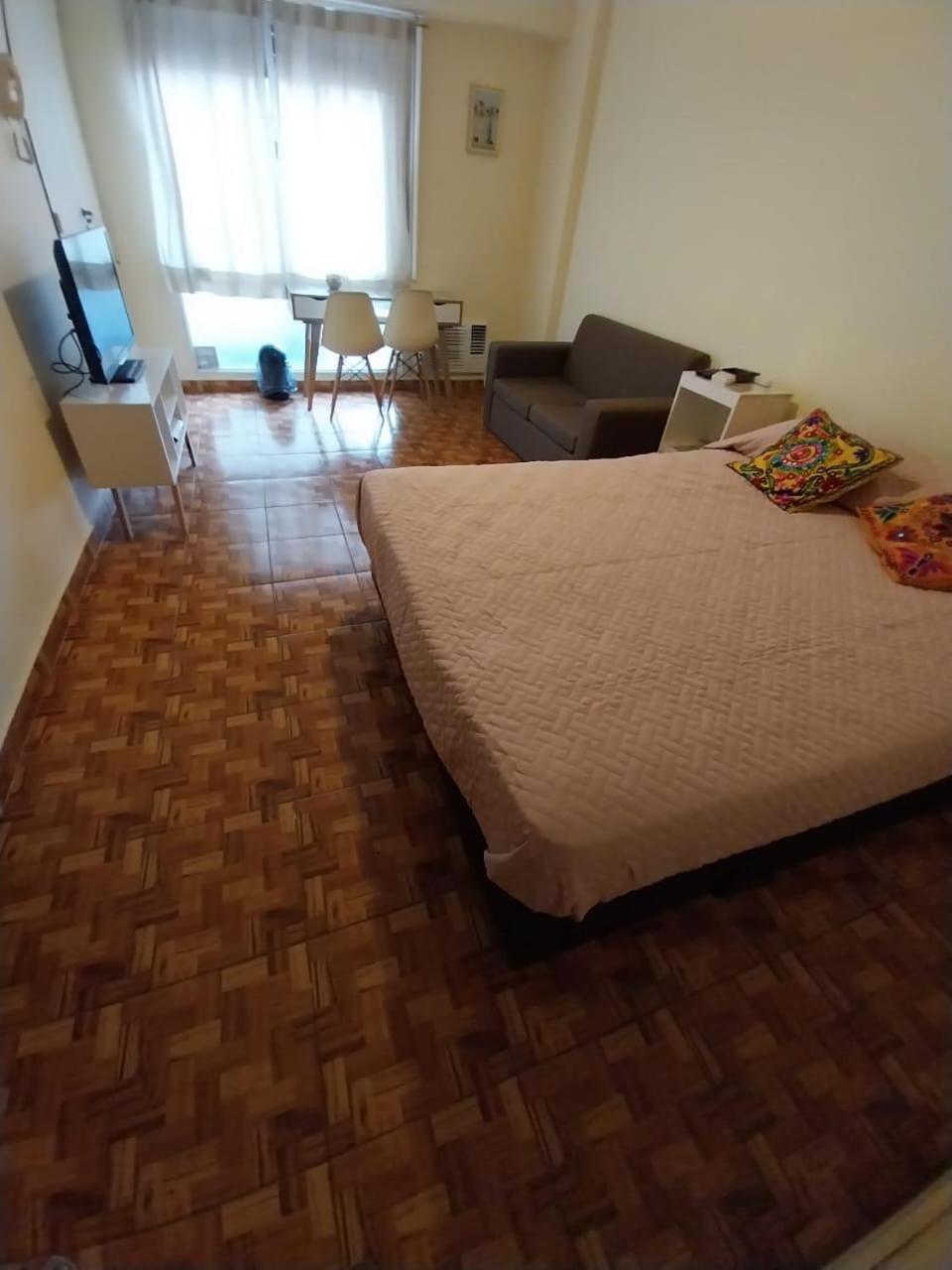 Centro ,comodo Monoambiente Sobre Avenida Callao *