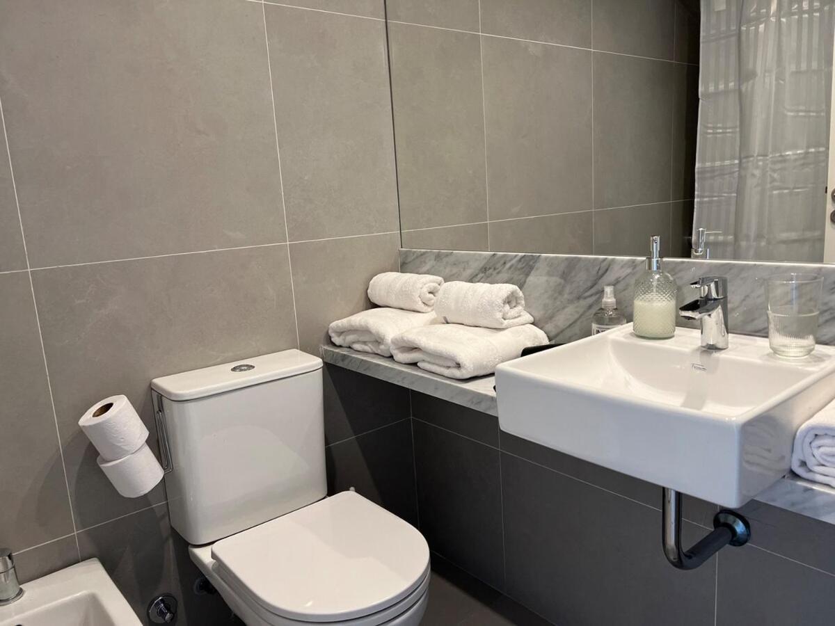 Apartment Palermo, Luminoso, Cerca De La Rural Y Subte, Wifi, 4b *