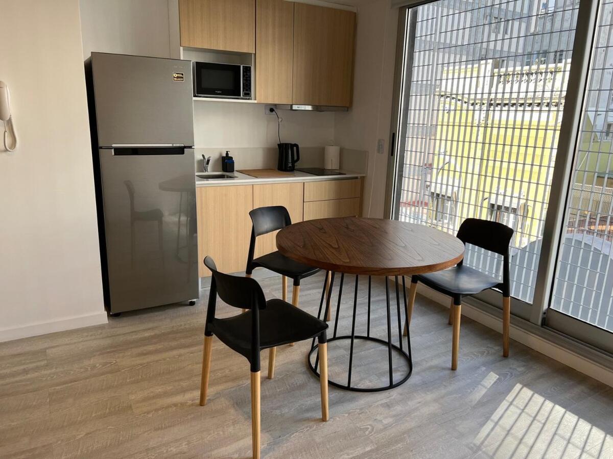 Palermo, Luminoso, Cerca De La Rural Y Subte, Wifi, 4b Apartment
