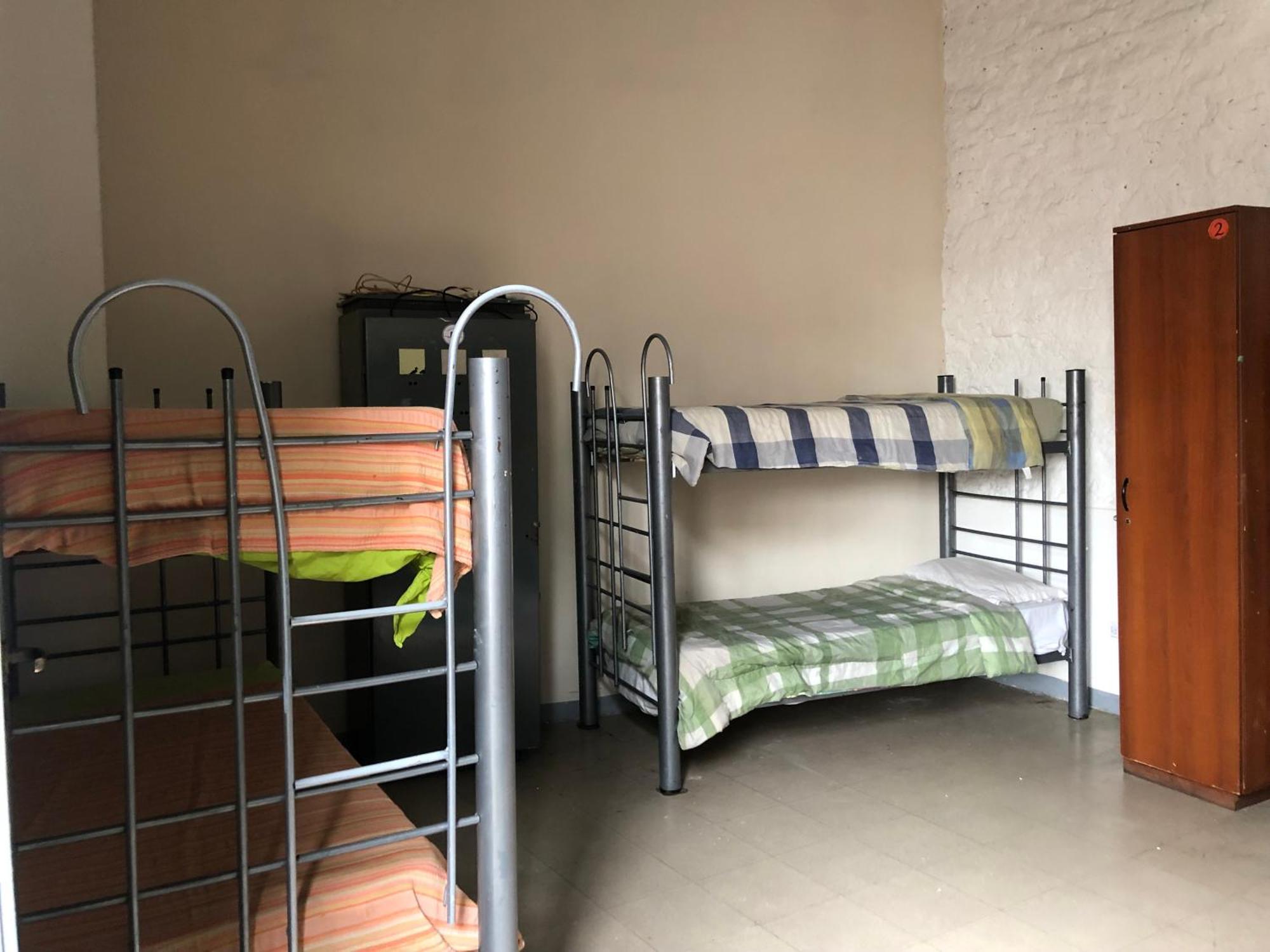 Hostel Granados *