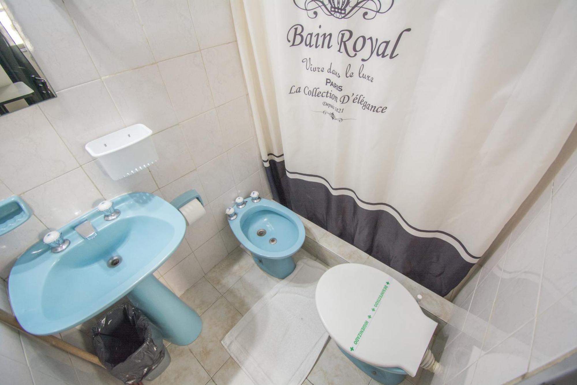 Hotel Dos Mundos *