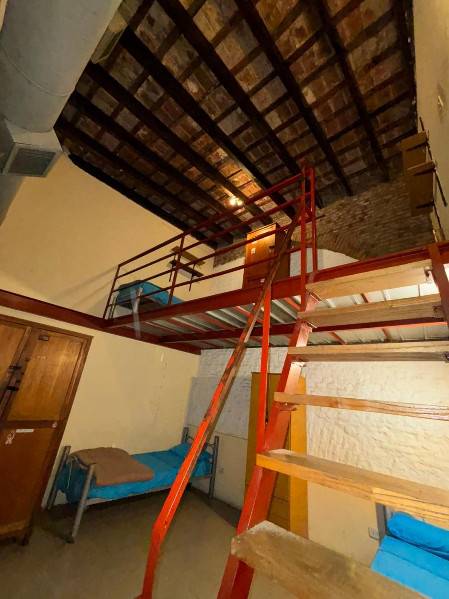 Granados Hostel
