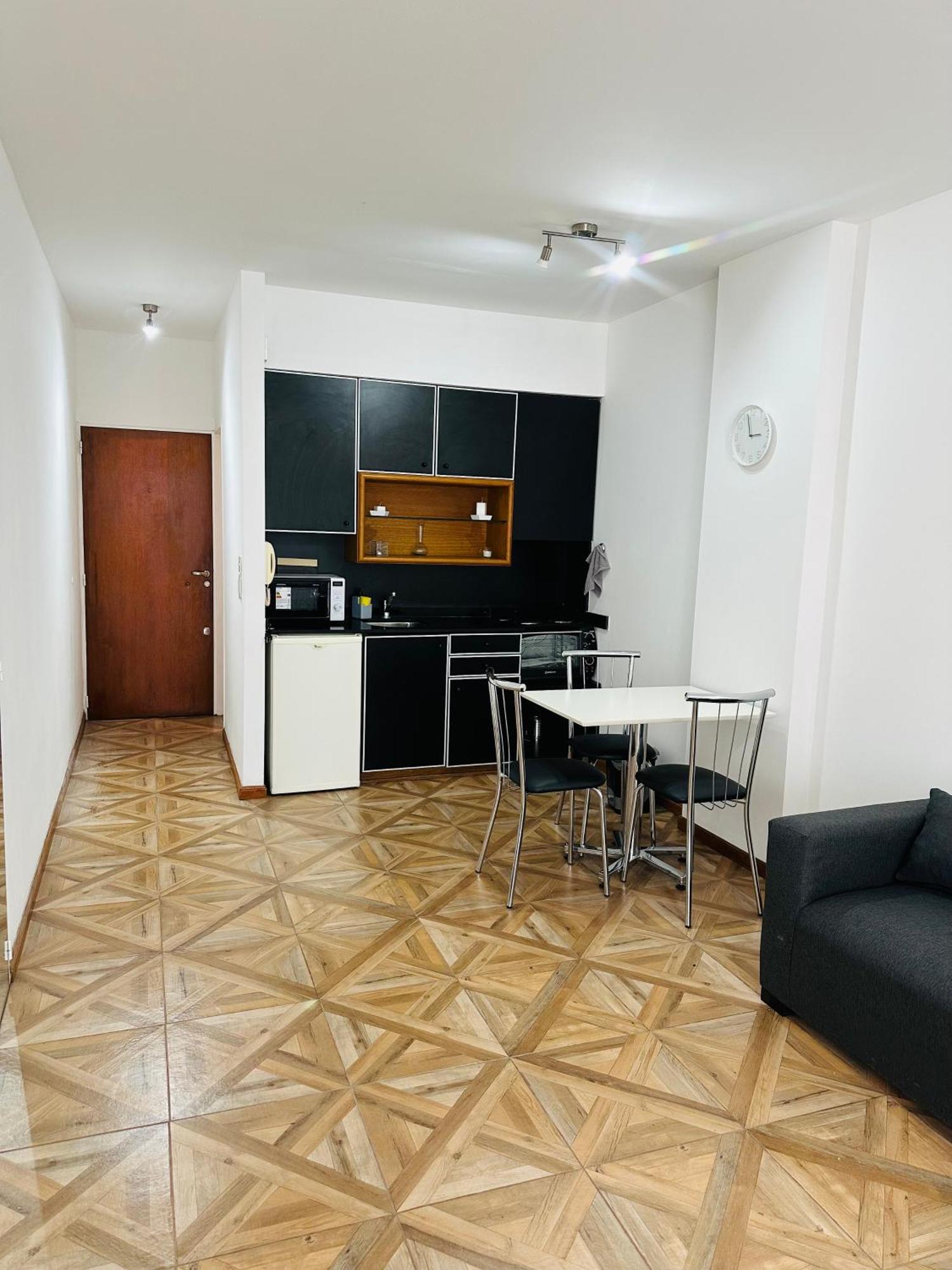 Avenida Del Libertador Apartment