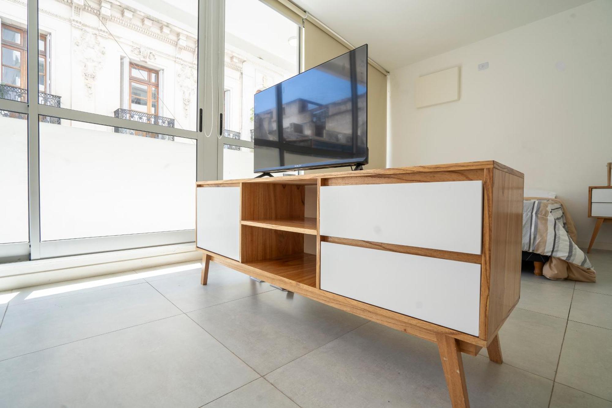 Bolivar By Sky Host Apartment