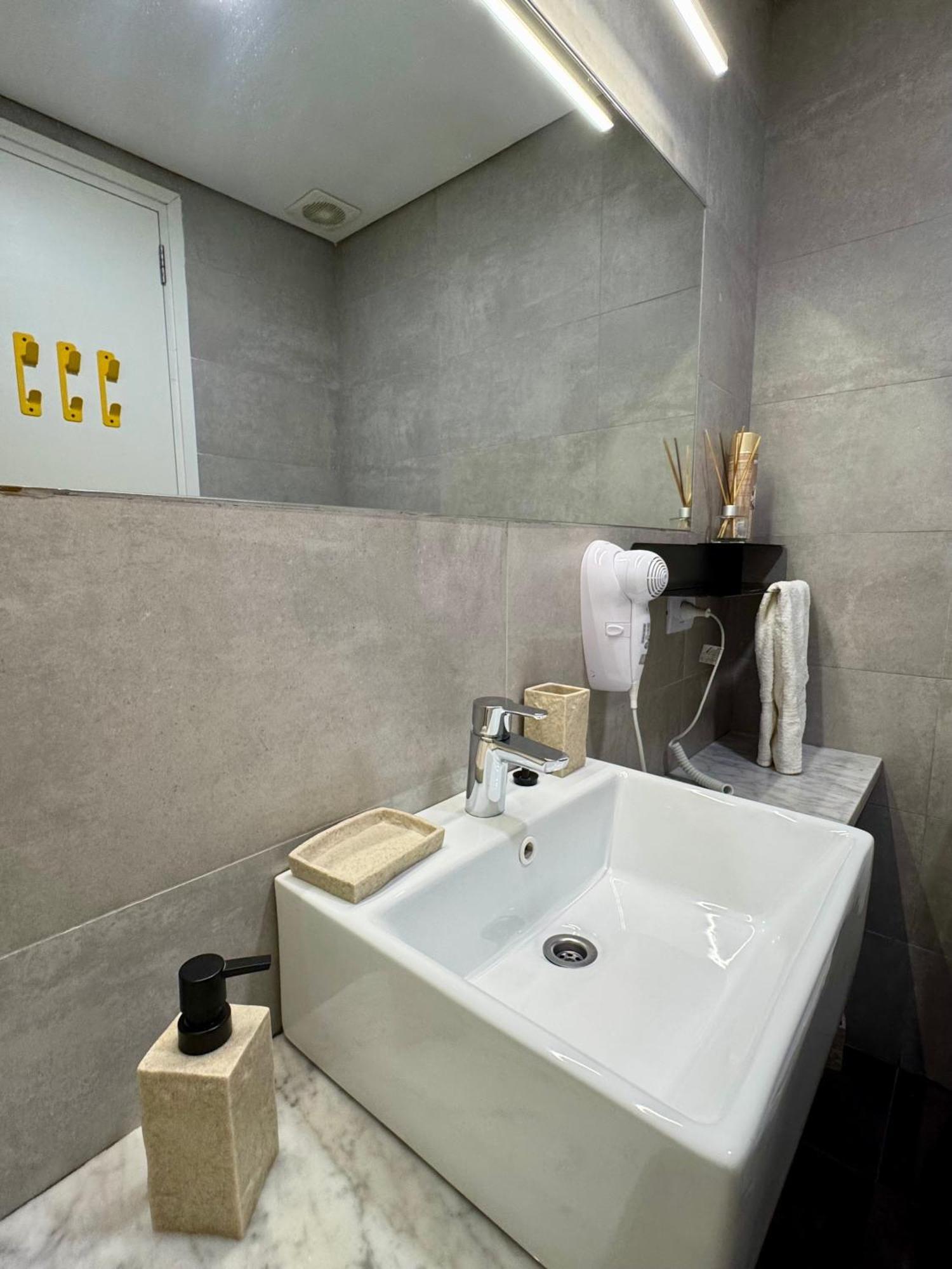 Foster Studio Recoleta * Buenos Aires