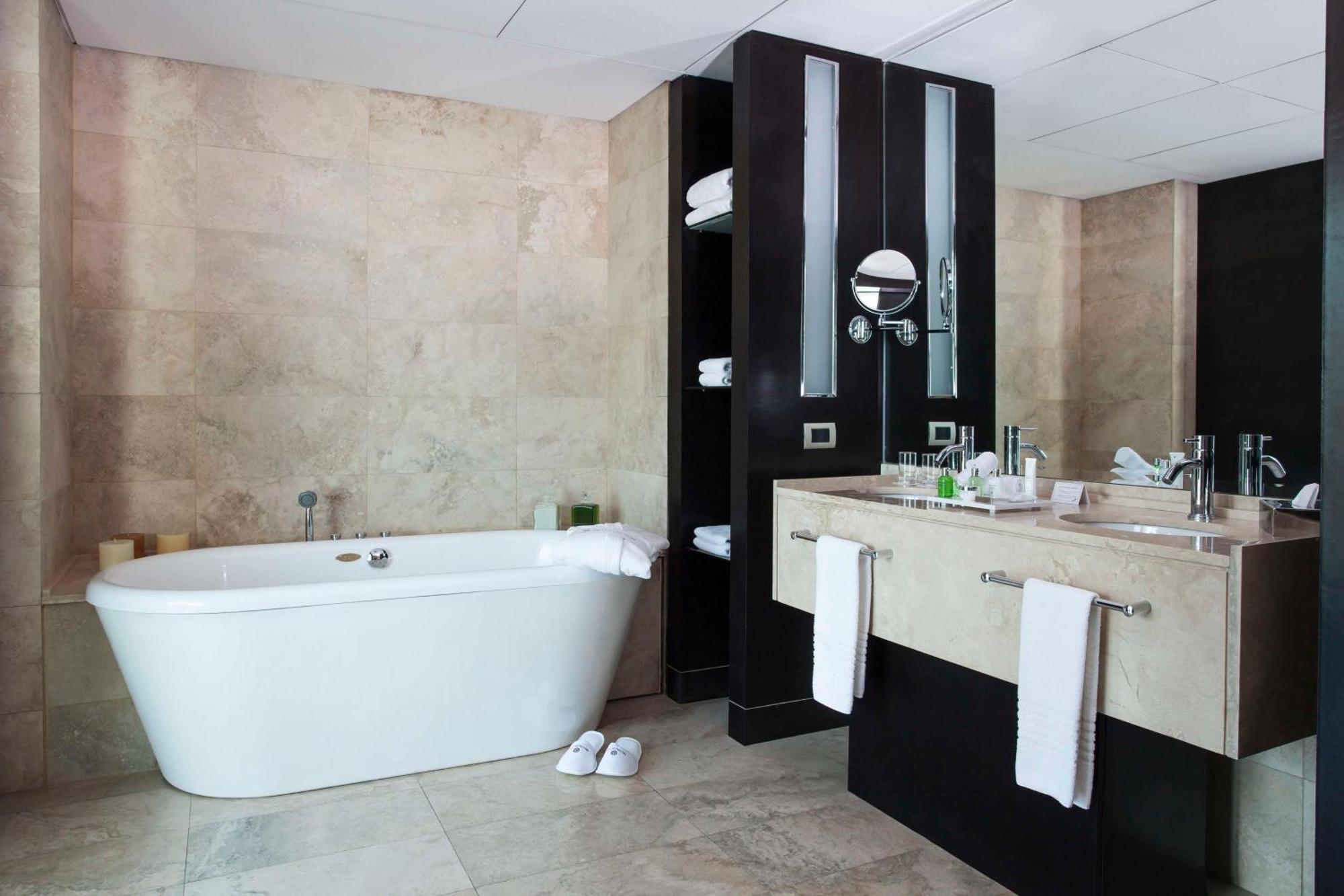 Hotel Nh Collection Centro Historico 5*