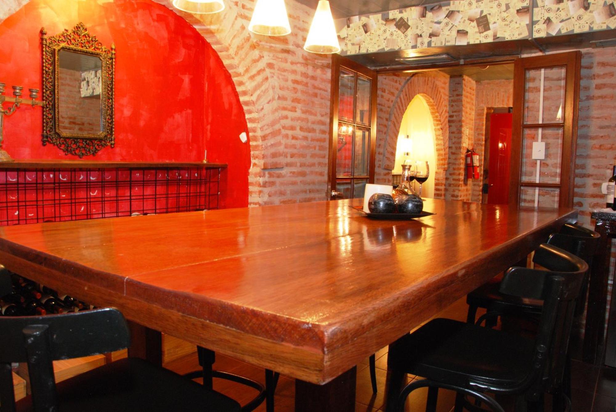 Hotel Miravida Soho & Wine Bar 3*