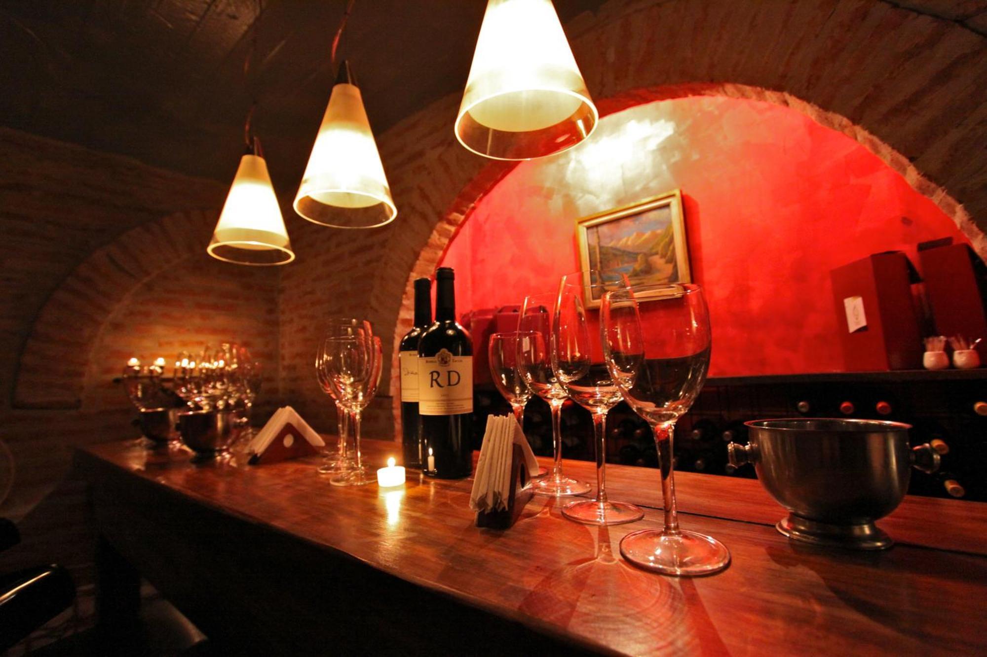 Miravida Soho & Wine Bar 3*