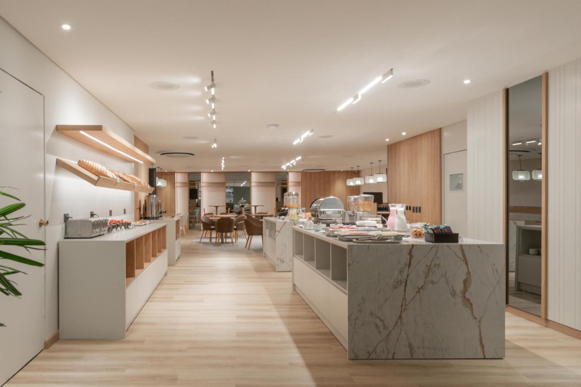 Solans Carlton Hotel 4*