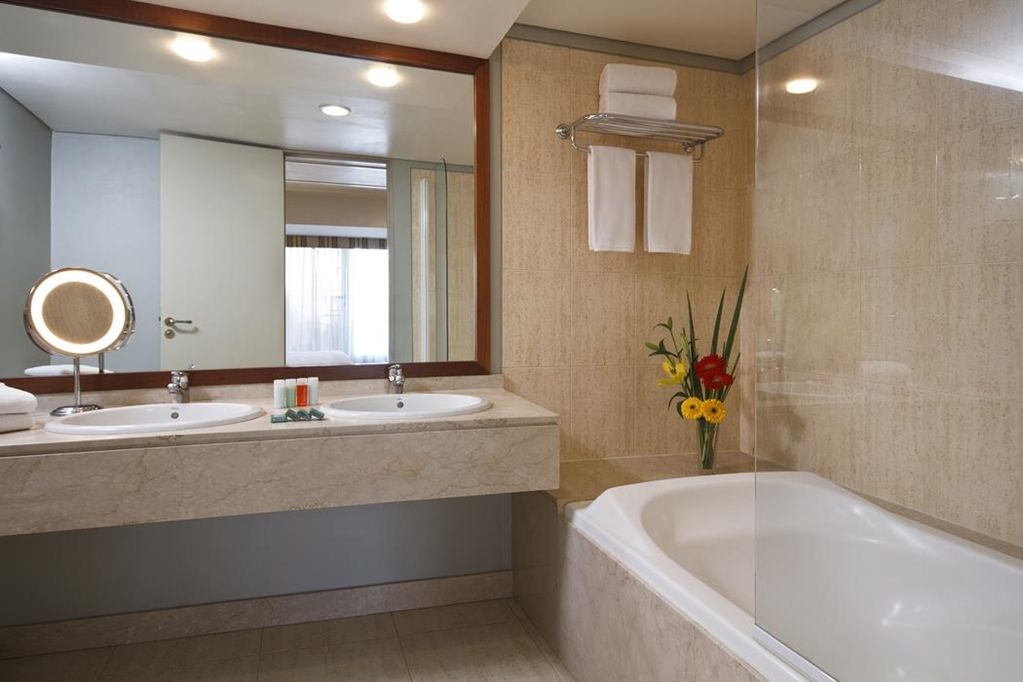 Nh Latino Hotel 4*