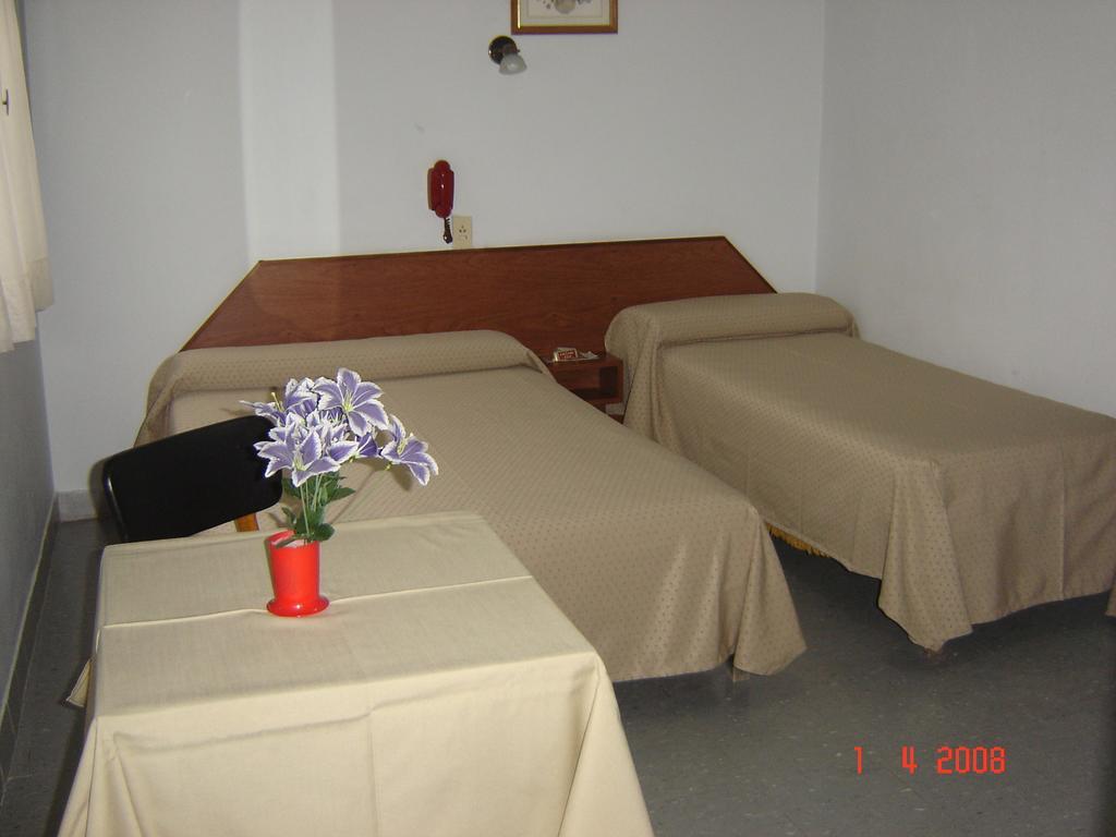 Hotel Confortable En Palermo Omega