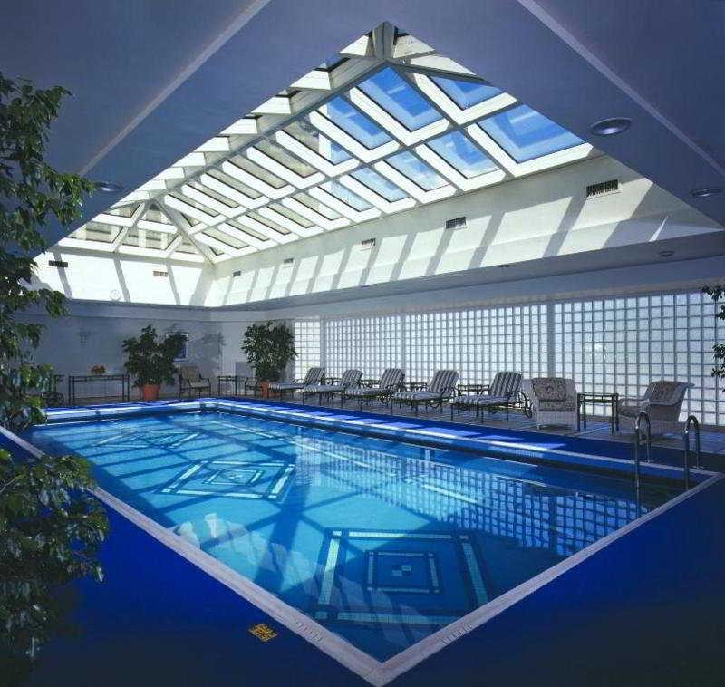 Park Tower, A Luxury Collection Hotel,